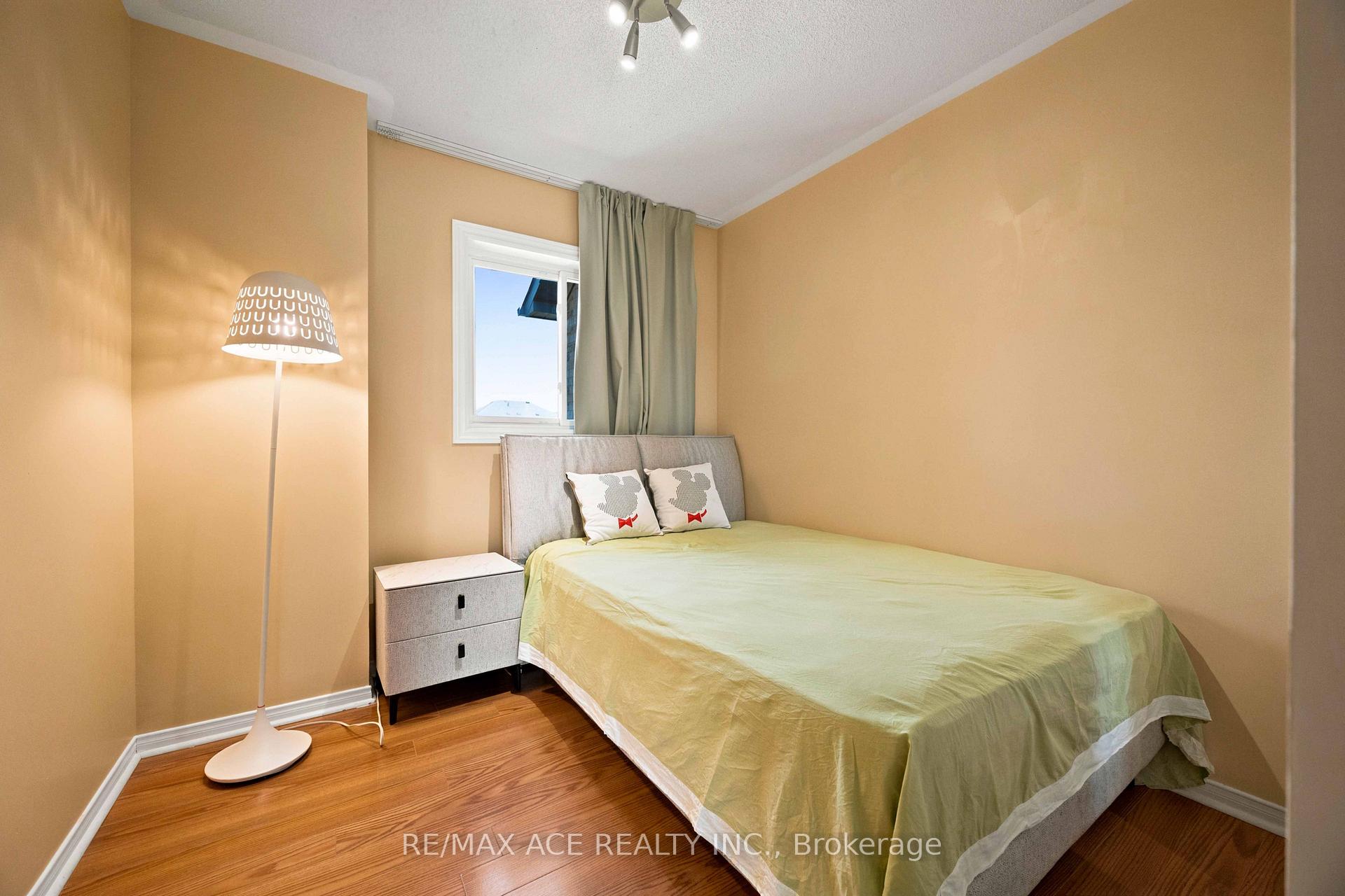 Photo 19 of 16 White's Hill Avenue, Markham, Cornell — HOMEH