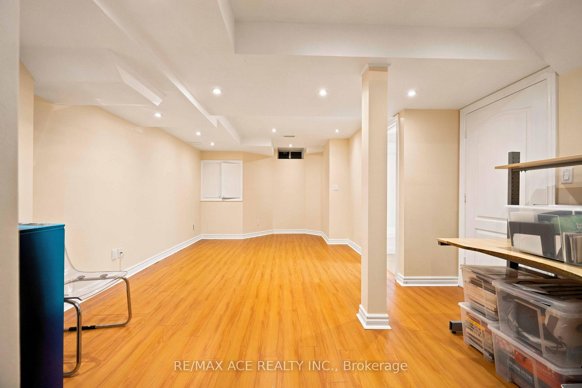 Photo 21 of 16 White's Hill Avenue, Markham, Cornell — HOMEH