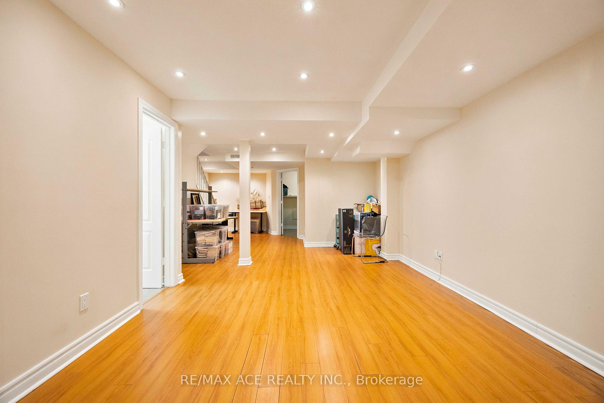Photo 22 of 16 White's Hill Avenue, Markham, Cornell — HOMEH