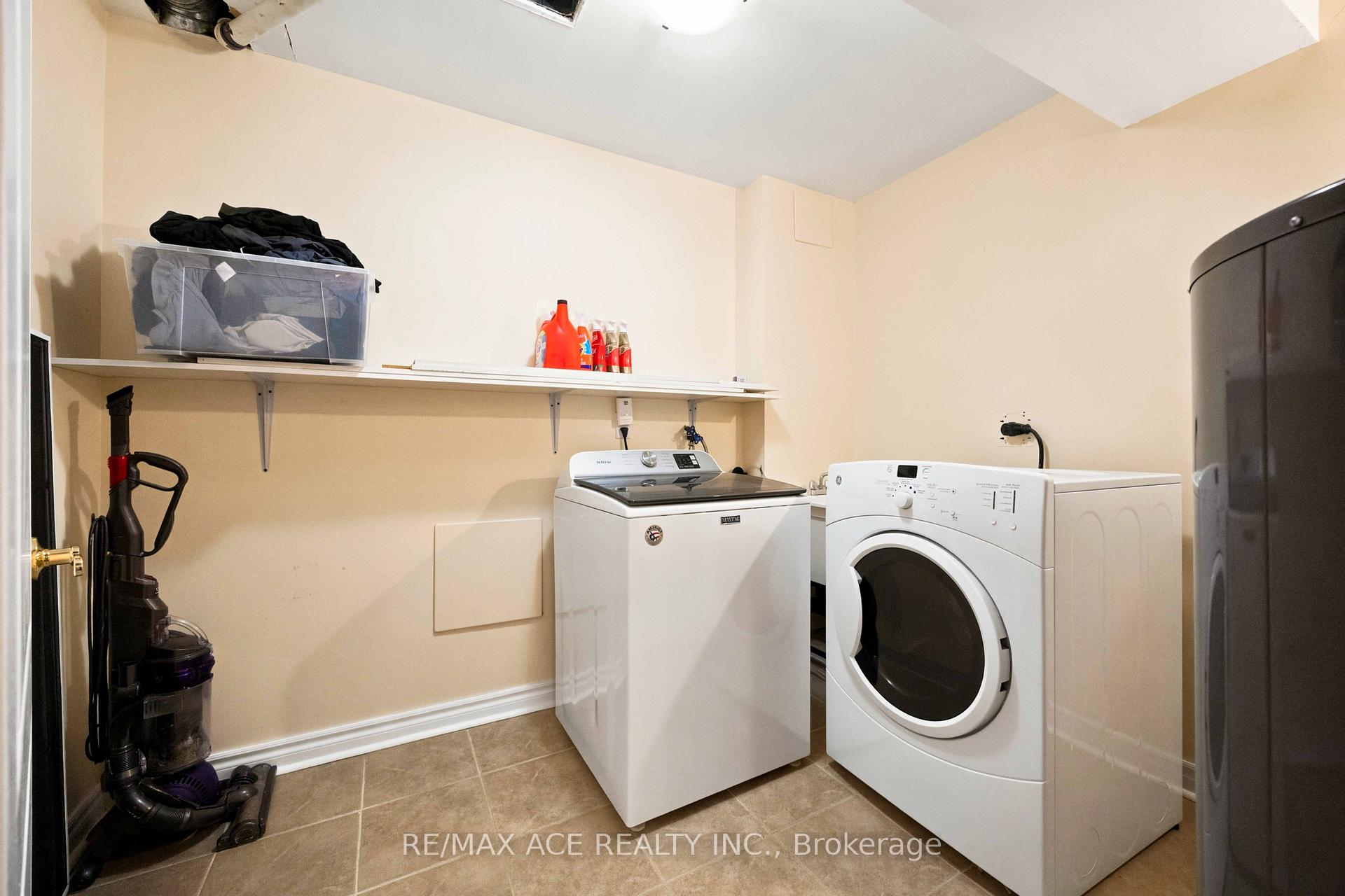 Photo 24 of 16 White's Hill Avenue, Markham, Cornell — HOMEH