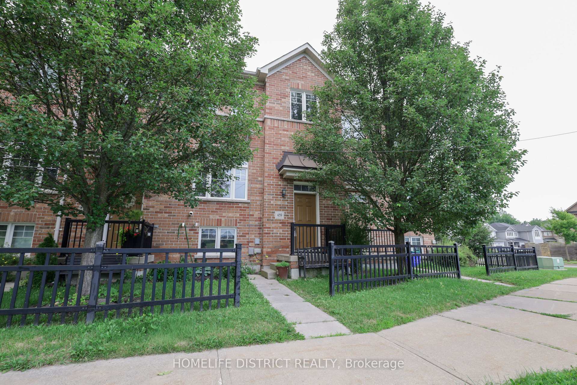 Photo of 489 Mearns Avenue