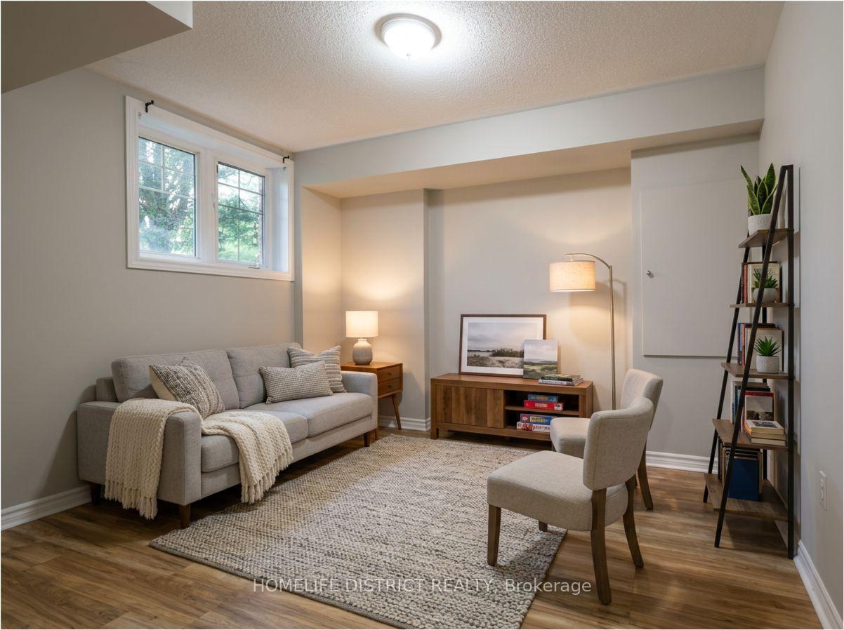 Photo 8 of 489 Mearns Avenue, Clarington, Bowmanville — HOMEH