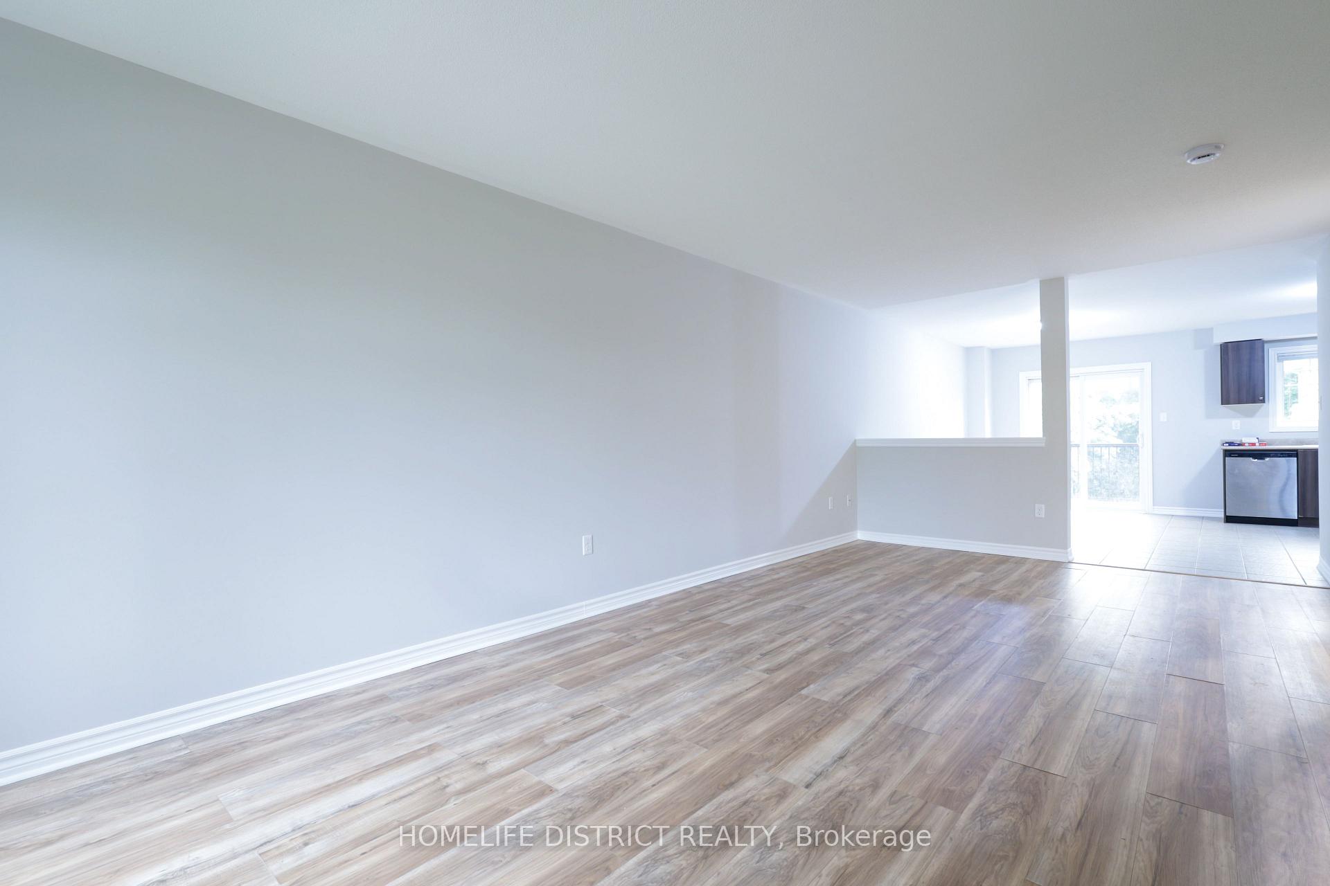 Photo 10 of 489 Mearns Avenue, Clarington, Bowmanville — HOMEH