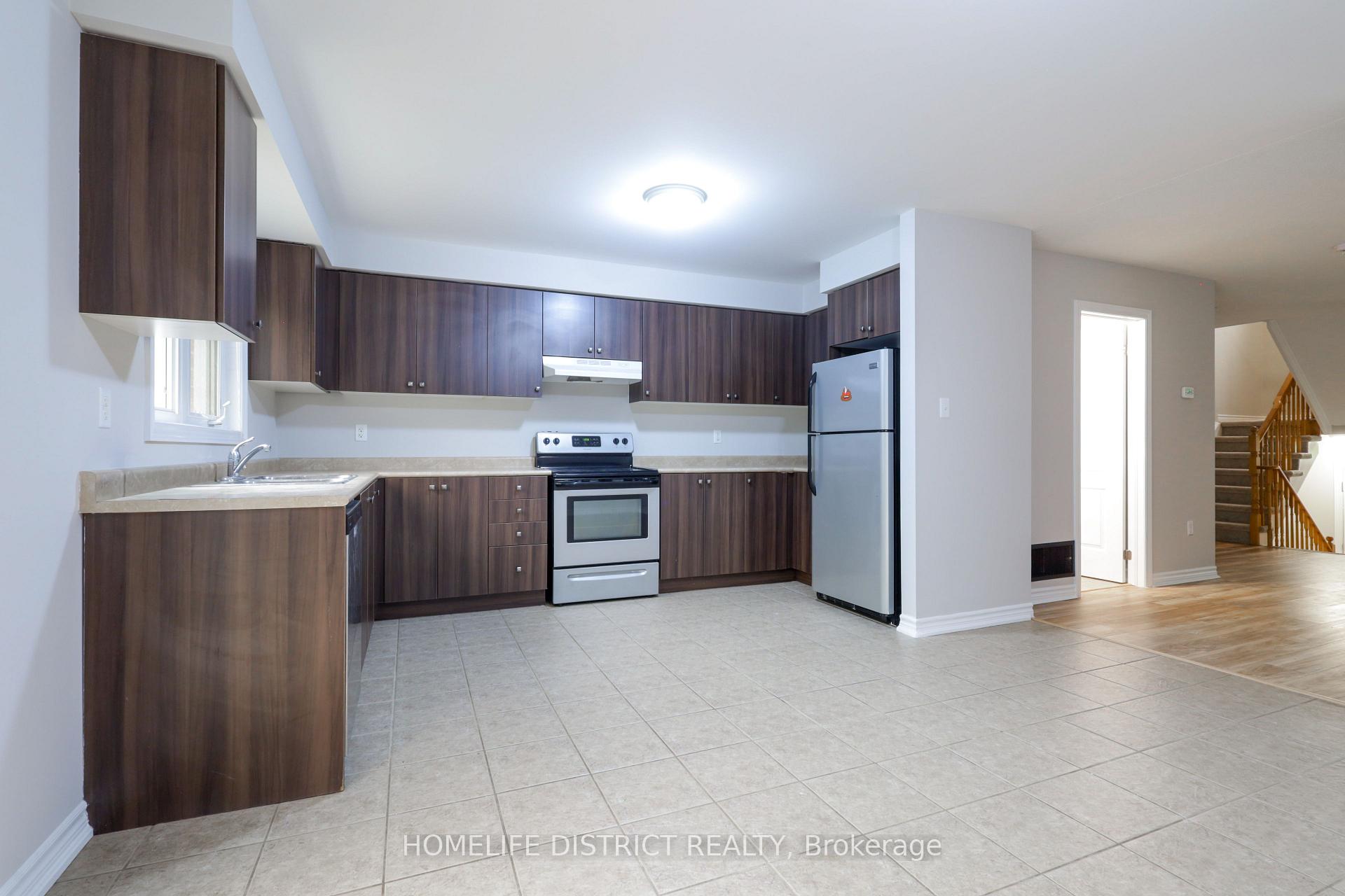 Photo 13 of 489 Mearns Avenue, Clarington, Bowmanville — HOMEH