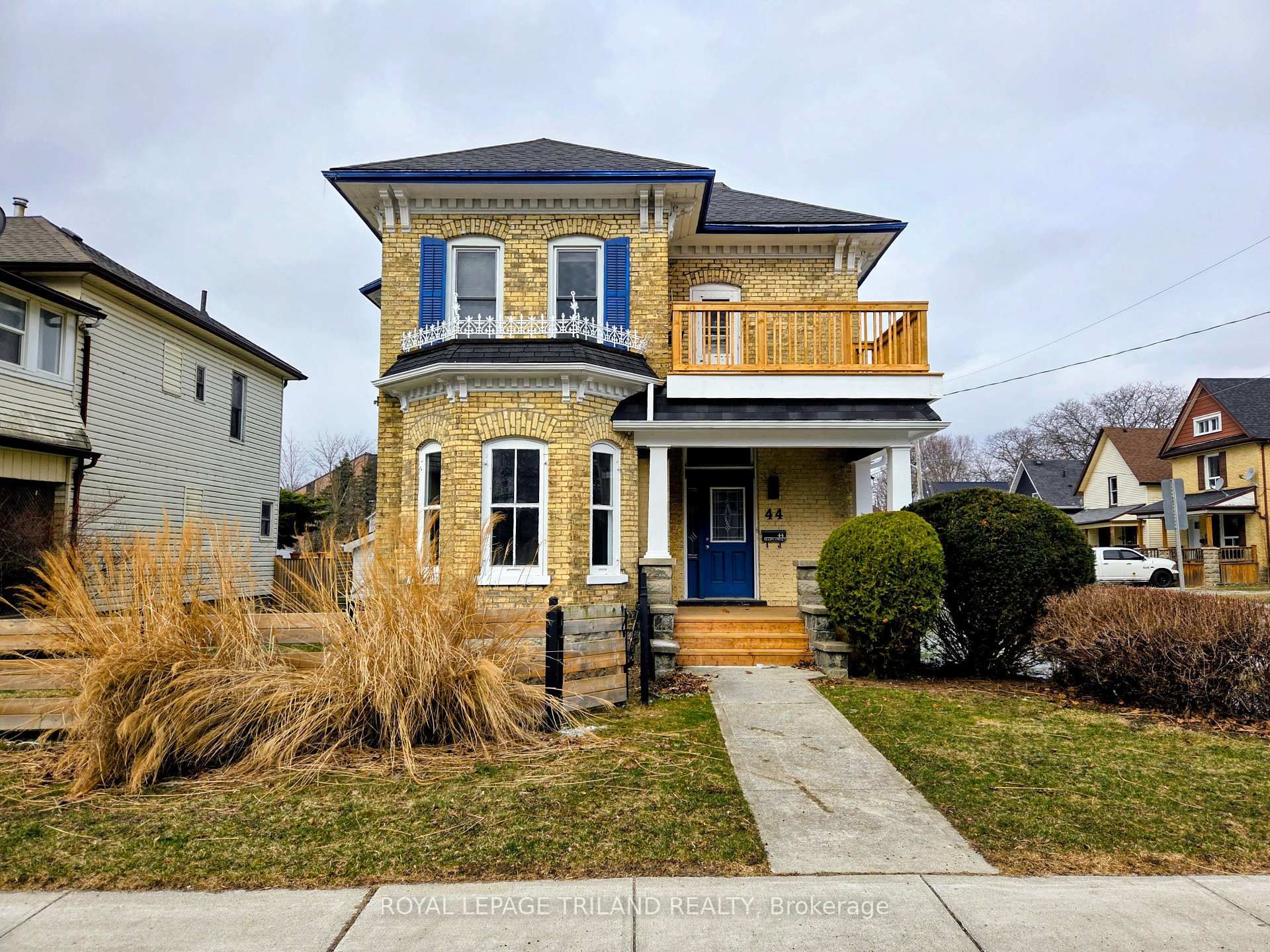 Photo 2 of 44 Elgin Street, St. Thomas — HOMEH