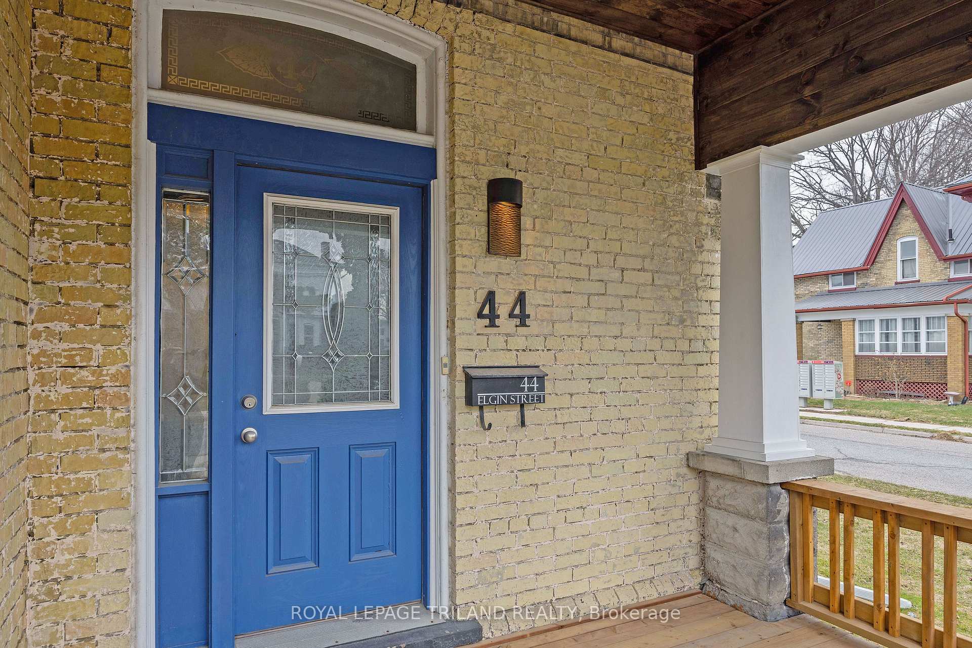 Photo 4 of 44 Elgin Street, St. Thomas — HOMEH