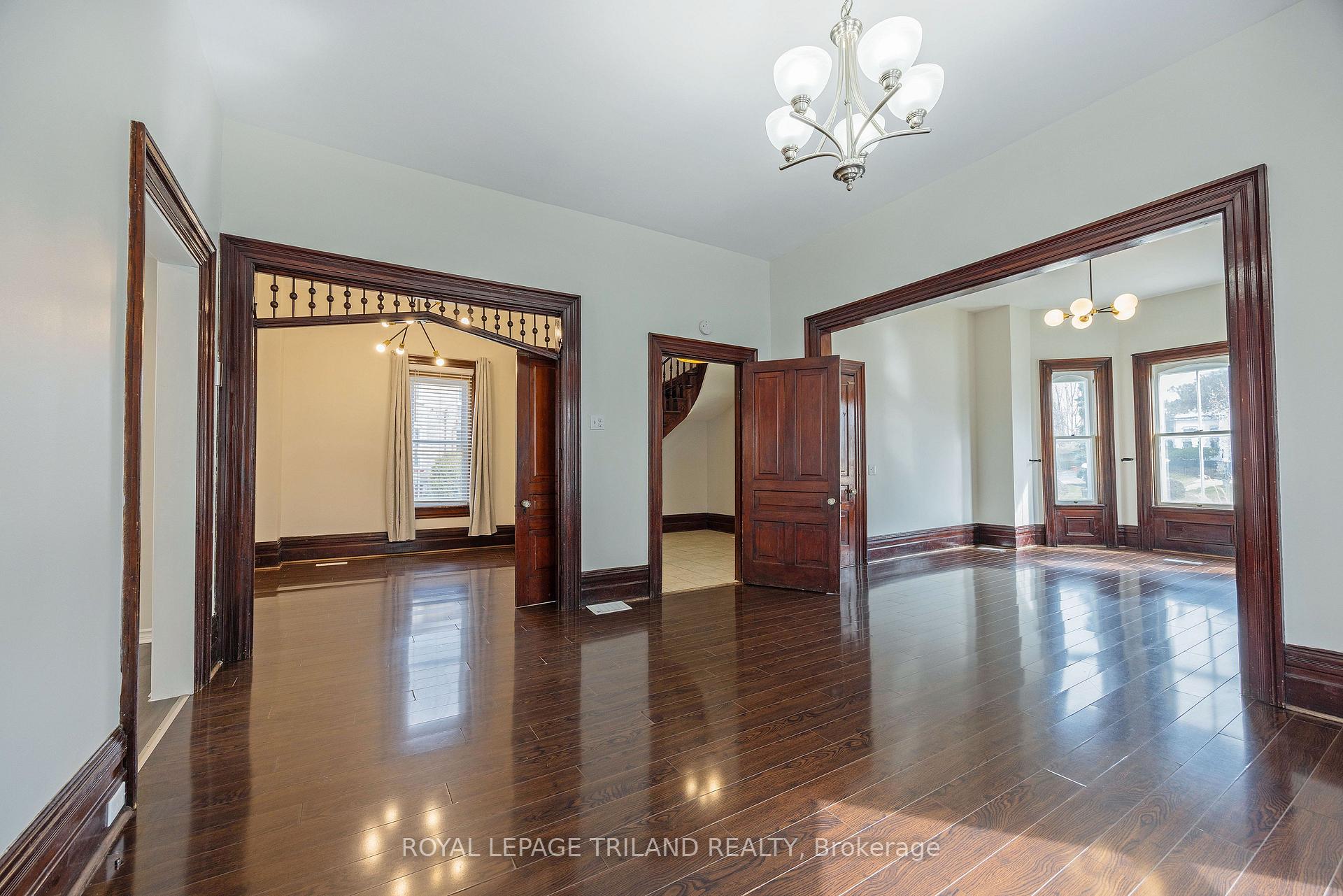 Photo 14 of 44 Elgin Street, St. Thomas — HOMEH