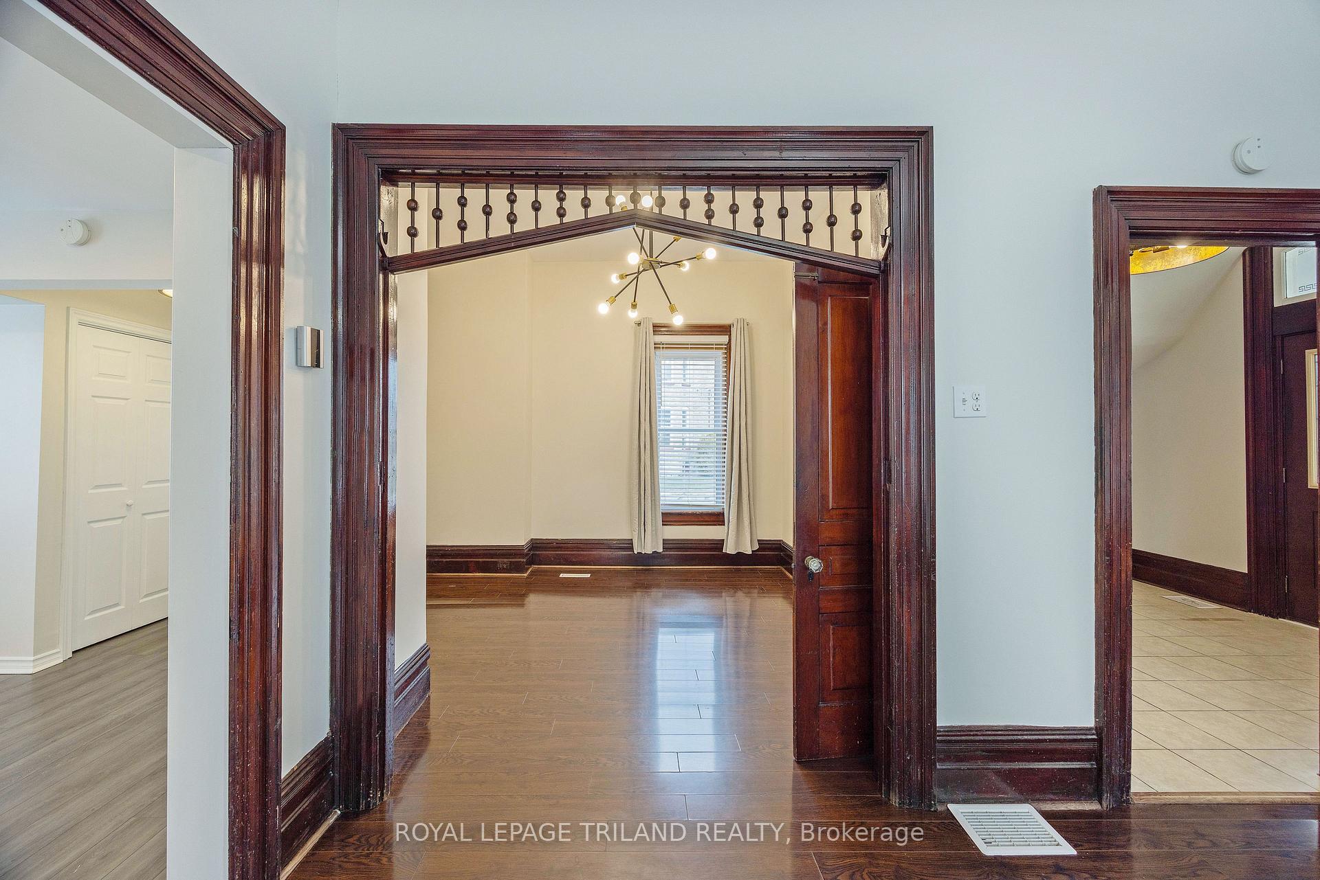 Photo 15 of 44 Elgin Street, St. Thomas — HOMEH