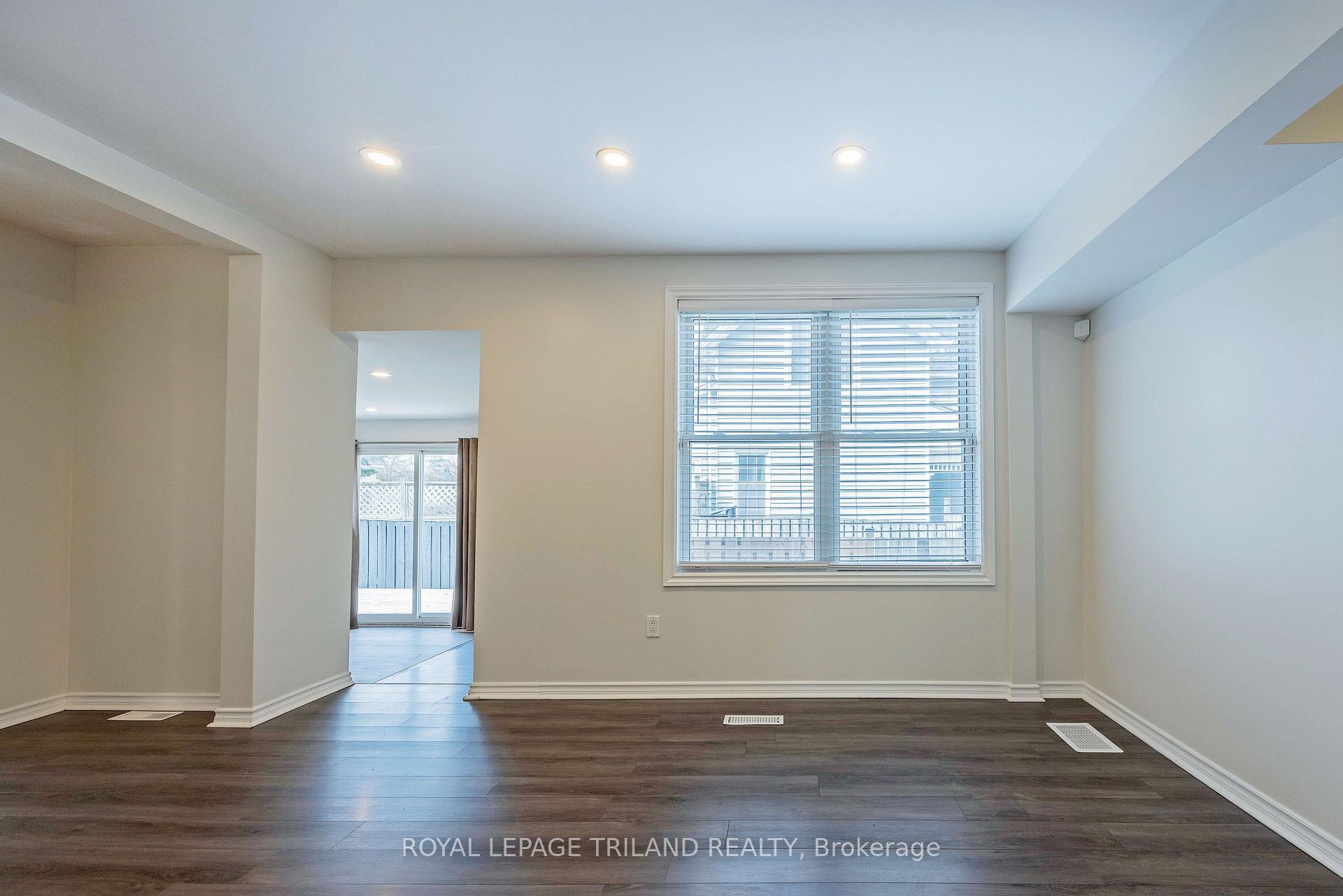 Photo 18 of 44 Elgin Street, St. Thomas — HOMEH