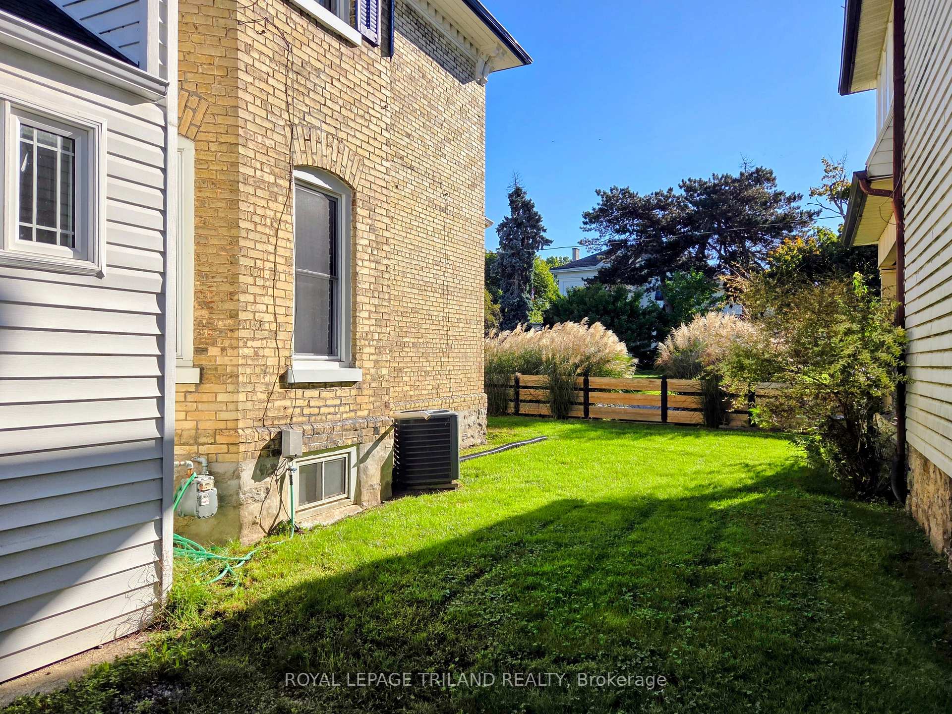 Photo 36 of 44 Elgin Street, St. Thomas — HOMEH