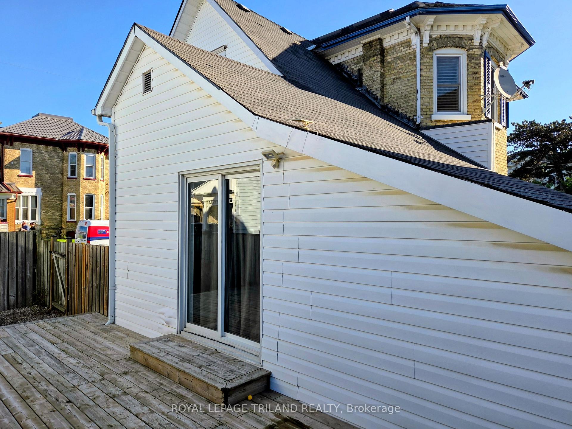 Photo 38 of 44 Elgin Street, St. Thomas — HOMEH