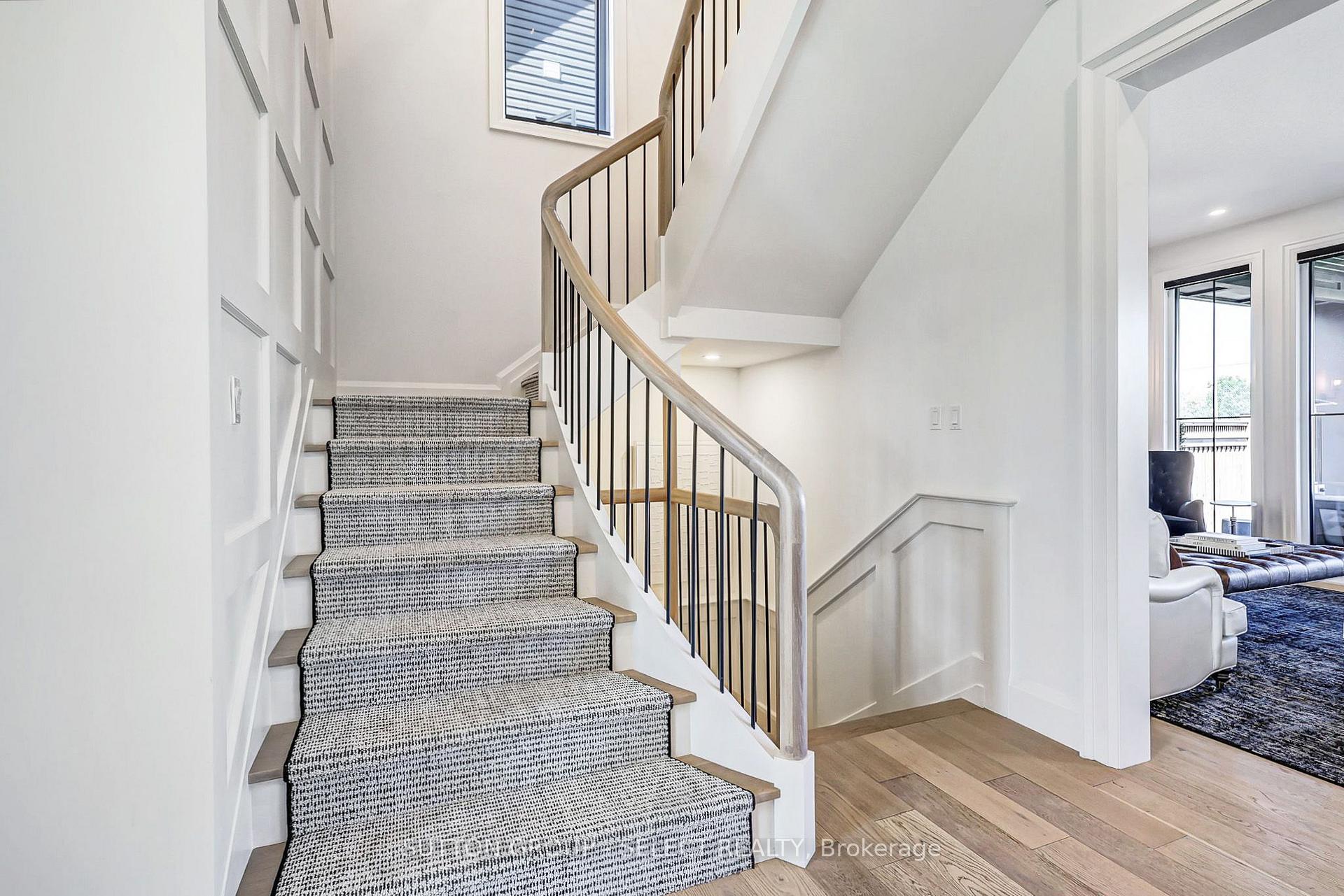 Photo 2 of 239 Foxborough Place, Thames Centre, Thorndale — HOMEH