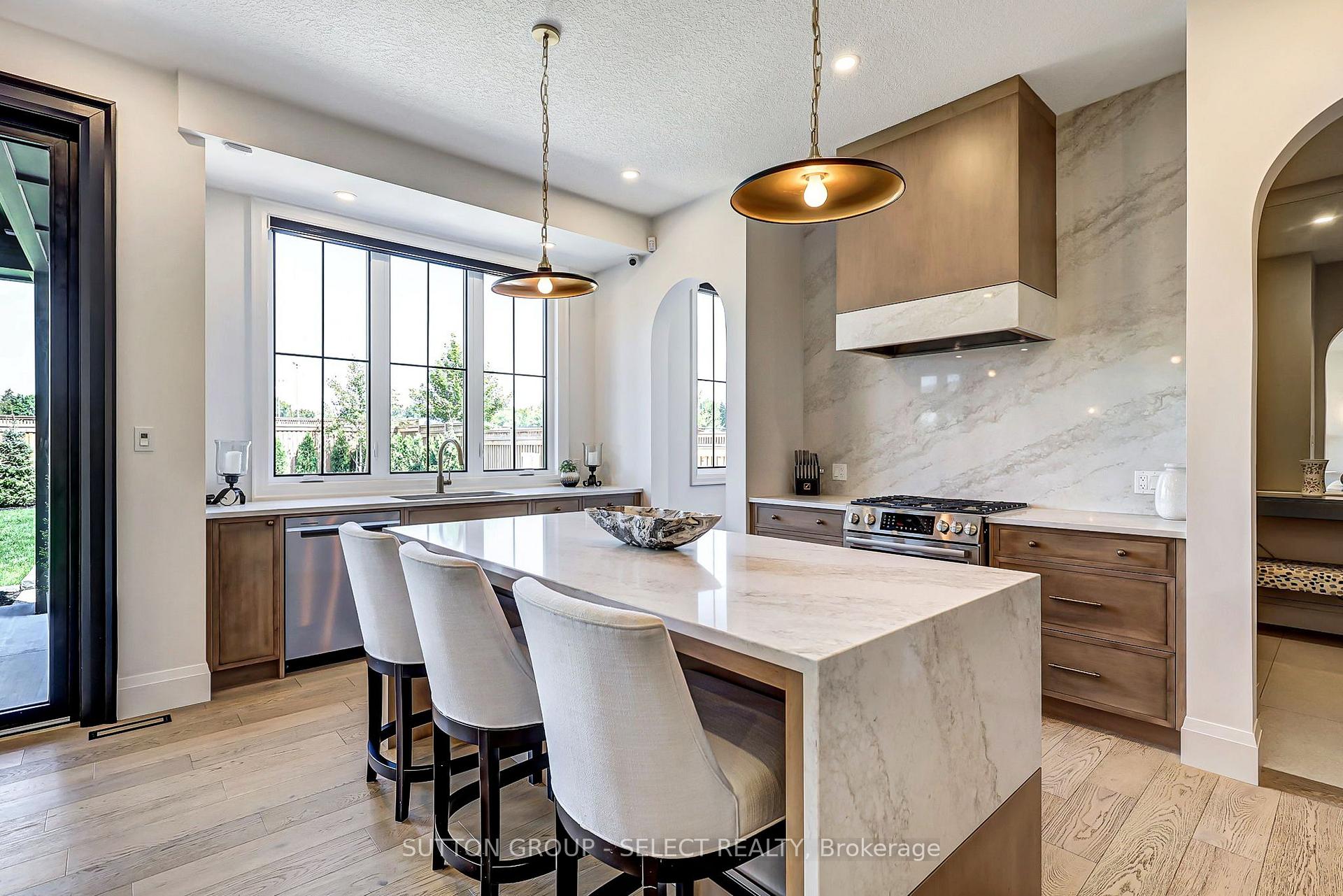 Photo 13 of 239 Foxborough Place, Thames Centre, Thorndale — HOMEH