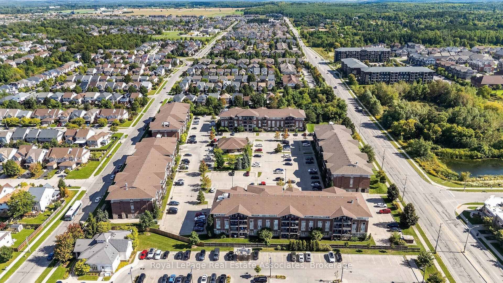 Photo 2 of Unit 401, 41 Goodwin Drive, Guelph, Pineridge/Westminster Woods — HOMEH