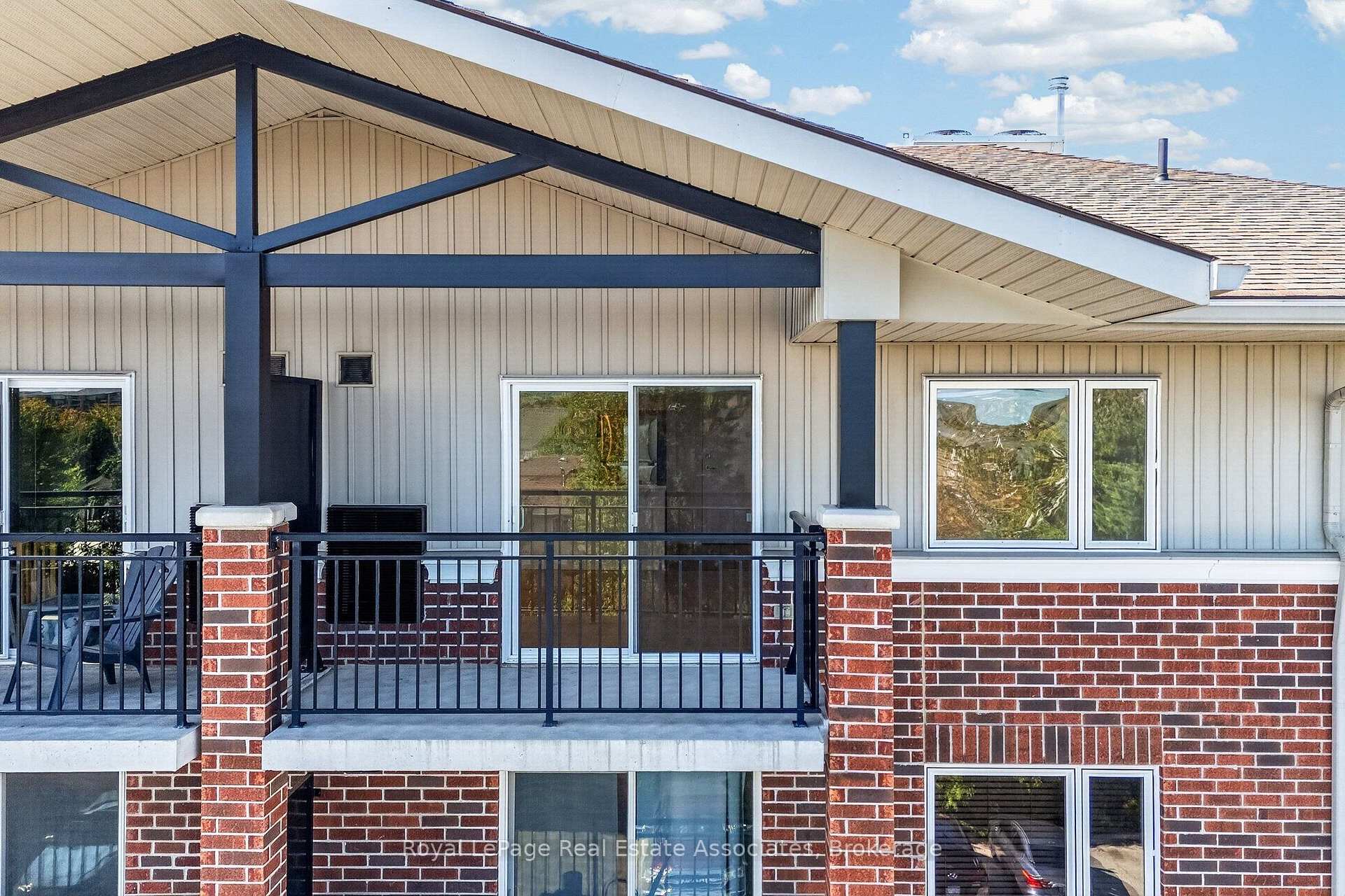 Photo 4 of Unit 401, 41 Goodwin Drive, Guelph, Pineridge/Westminster Woods — HOMEH