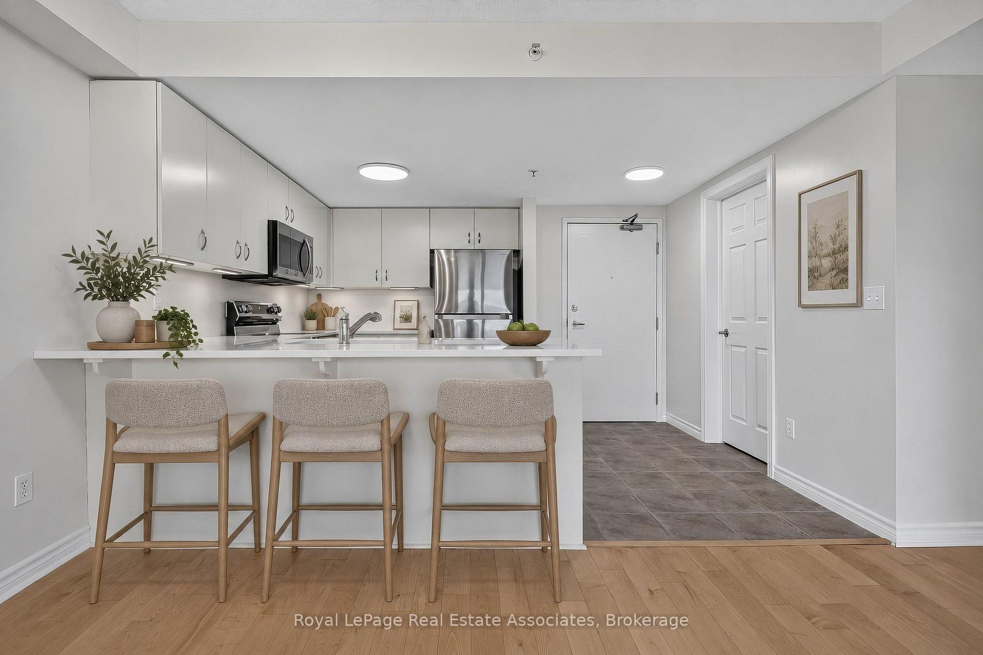 Photo 13 of Unit 401, 41 Goodwin Drive, Guelph, Pineridge/Westminster Woods — HOMEH