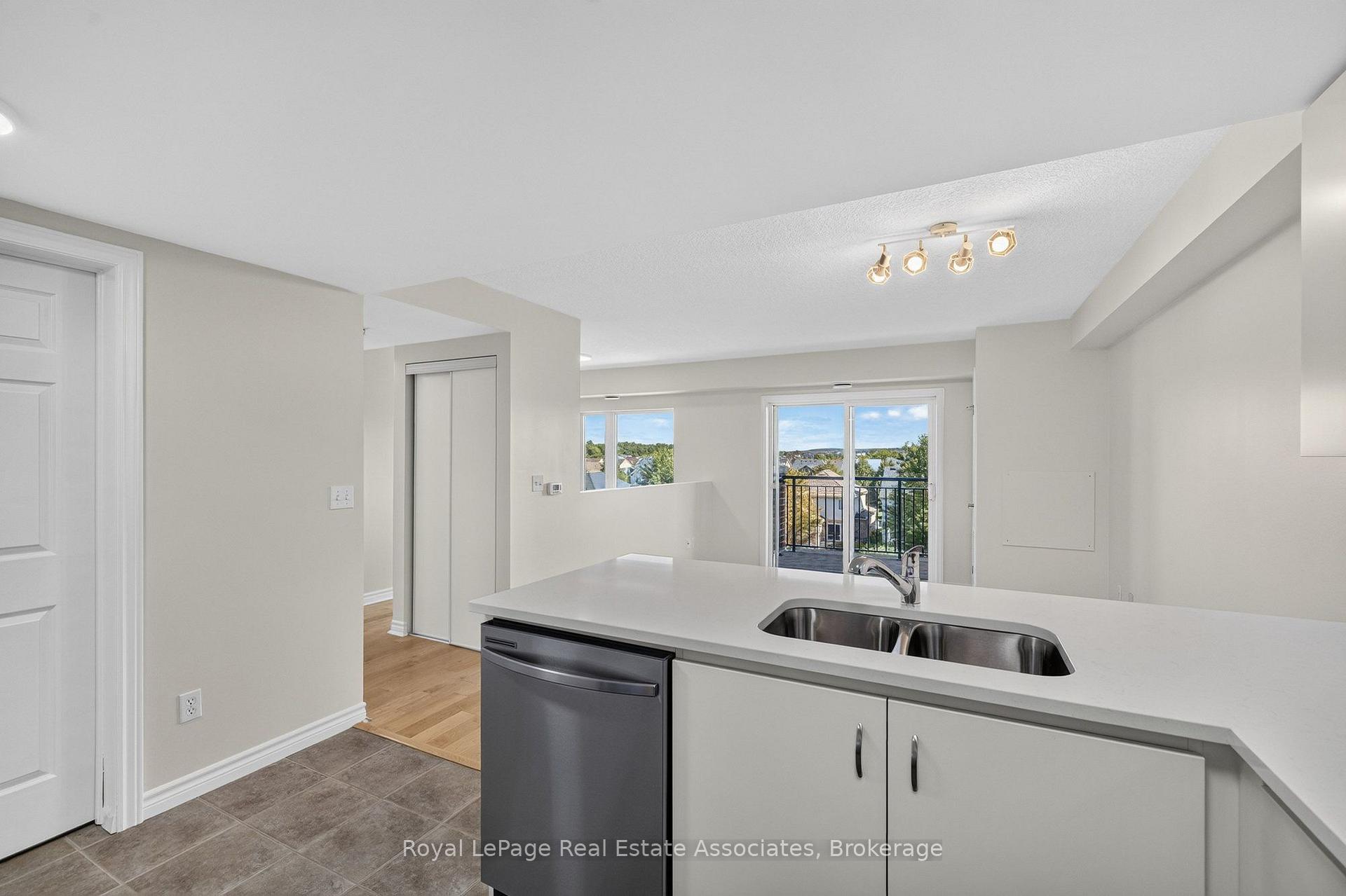 Photo 14 of Unit 401, 41 Goodwin Drive, Guelph, Pineridge/Westminster Woods — HOMEH