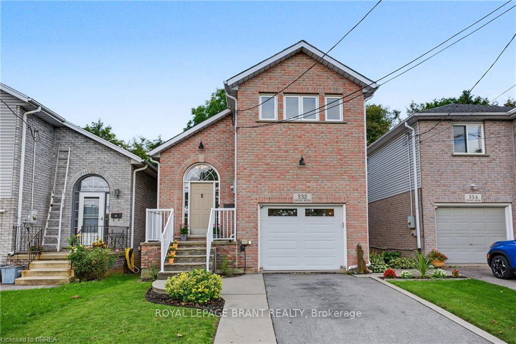 Photo of 332 Grand River Avenue