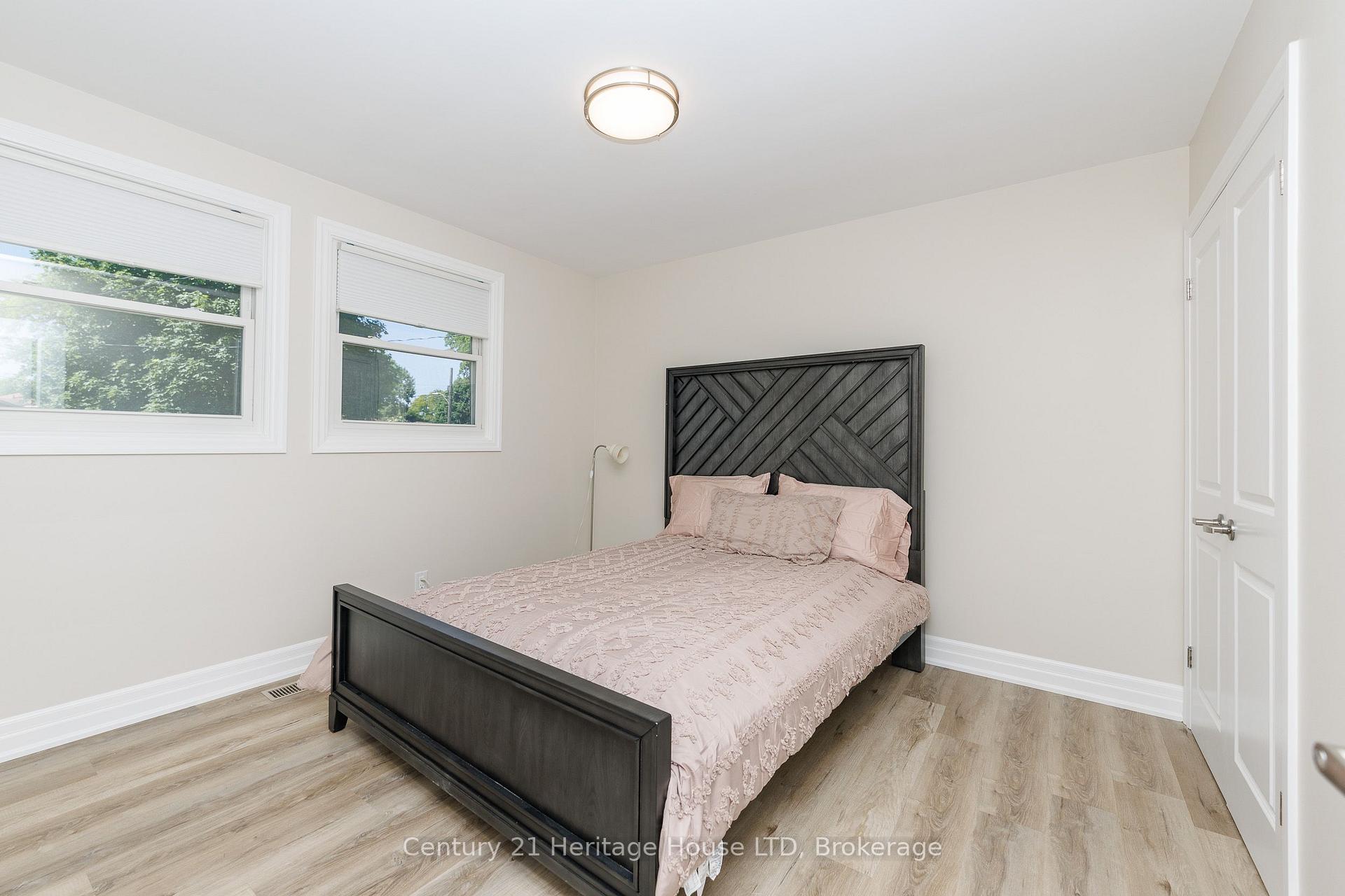 Photo 8 of Unit upper, 37 Coronation Boulevard, St. Catharines, Grapeview — HOMEH