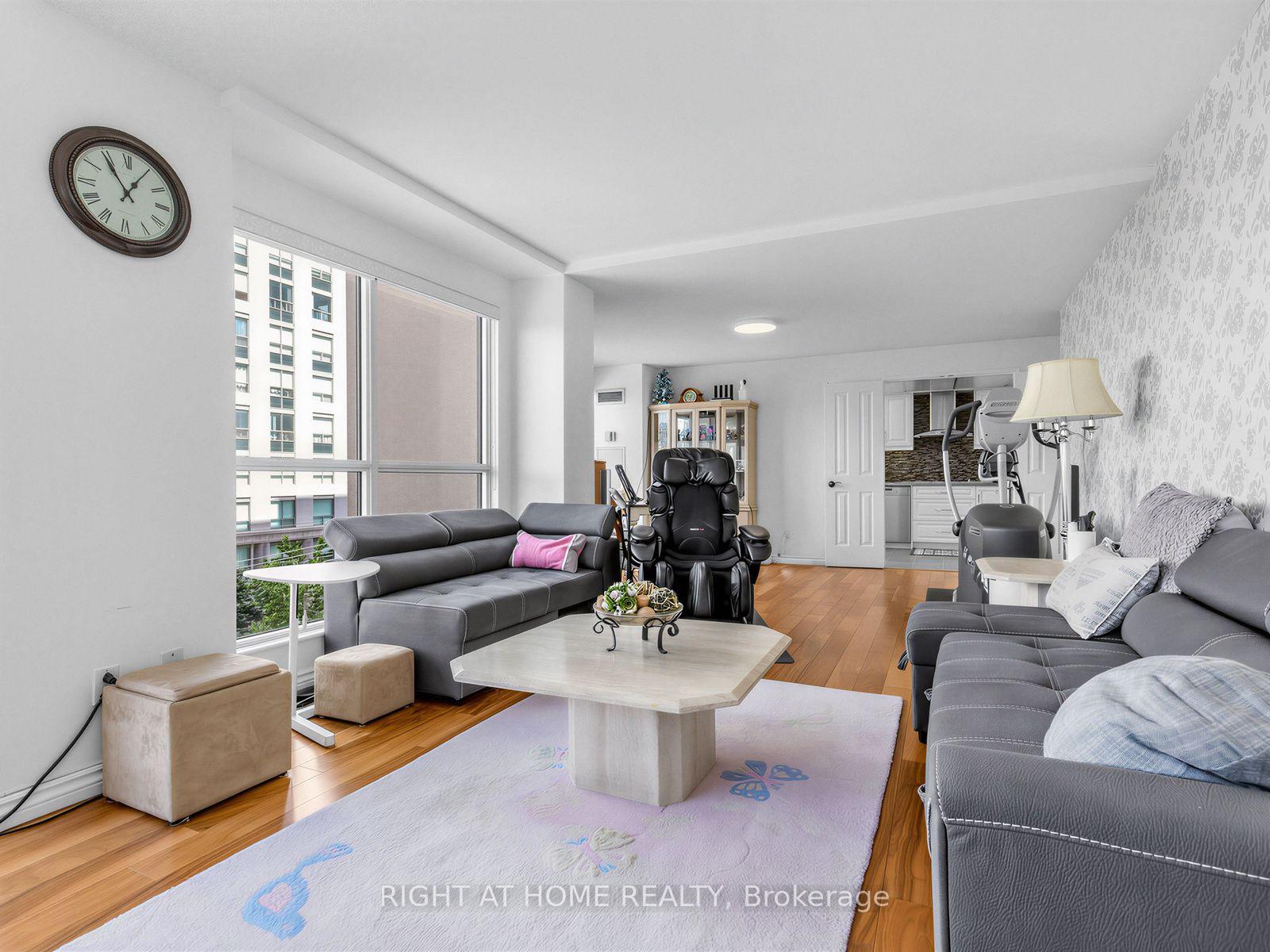 Photo 12 of Unit 511, 28 Hollywood Avenue, North York, Willowdale East — HOMEH