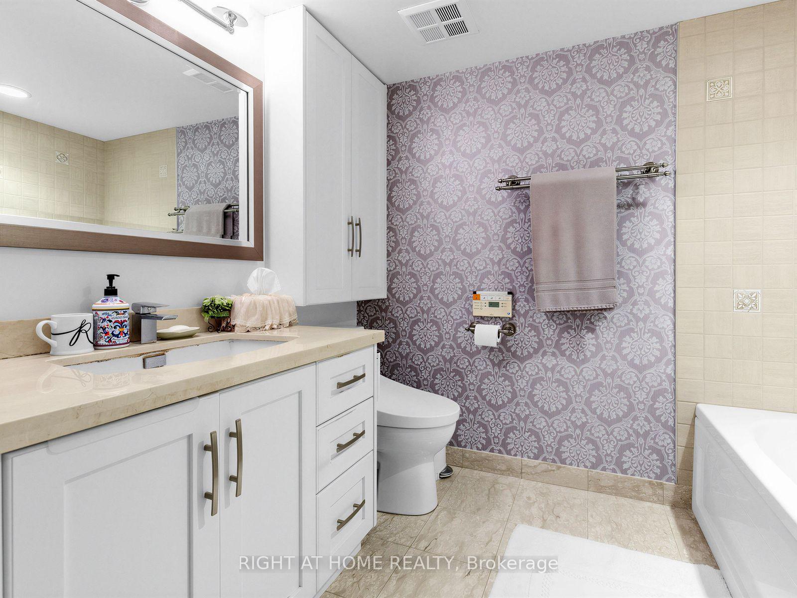 Photo 21 of Unit 511, 28 Hollywood Avenue, North York, Willowdale East — HOMEH