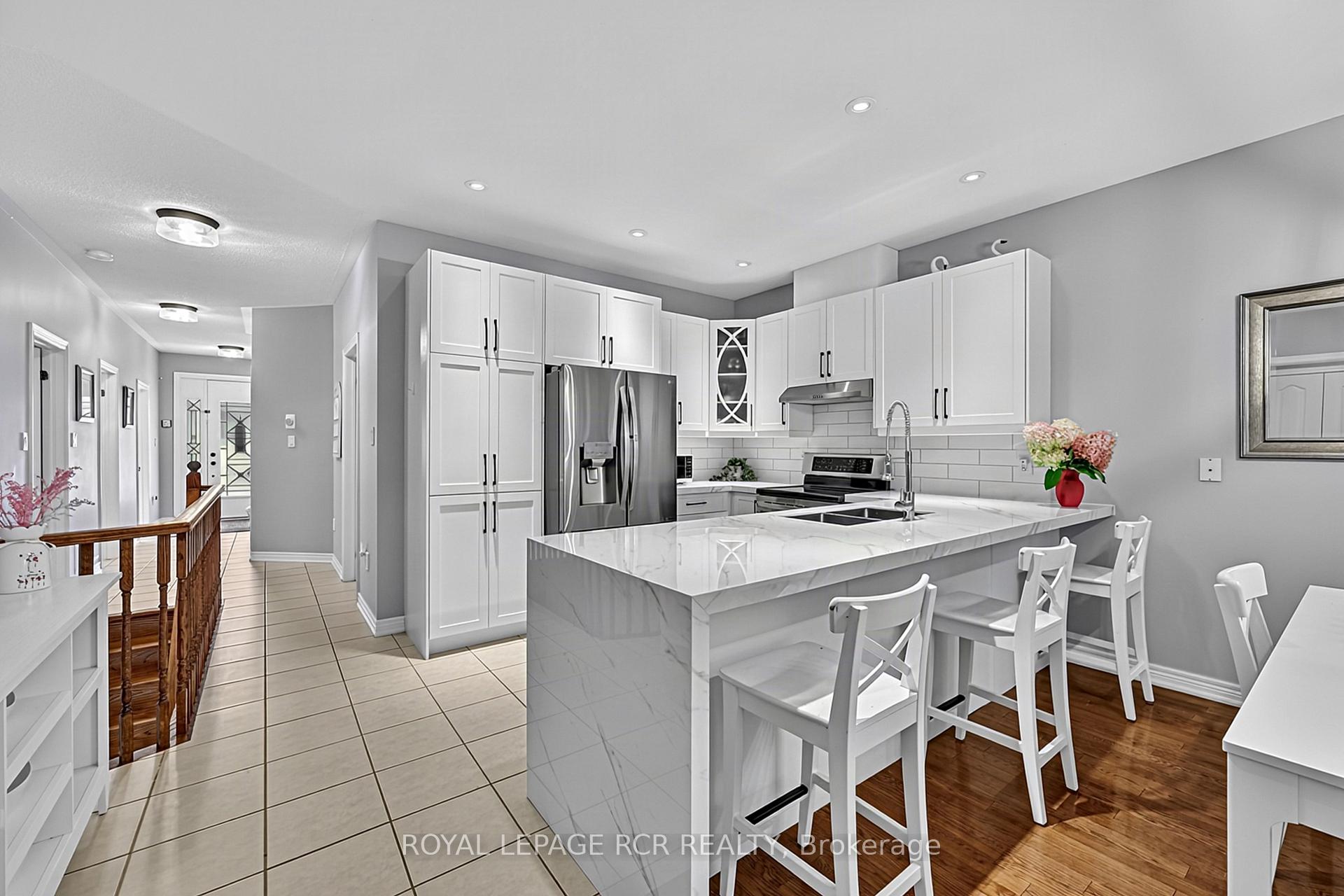 Photo 11 of 5 Borland Crescent, Caledon, Caledon East — HOMEH