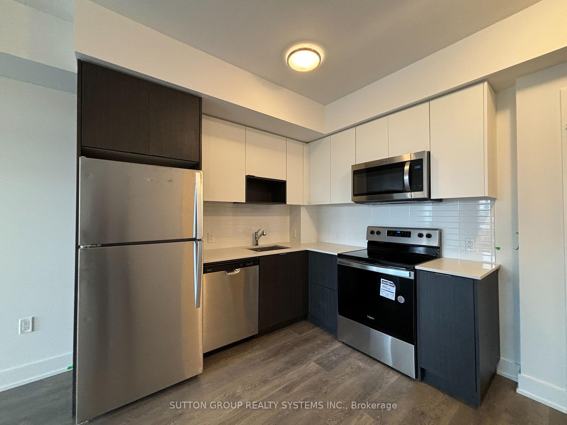Photo 2 of Unit 903, 204 Burnhamthorpe Road E, Mississauga, City Centre — HOMEH