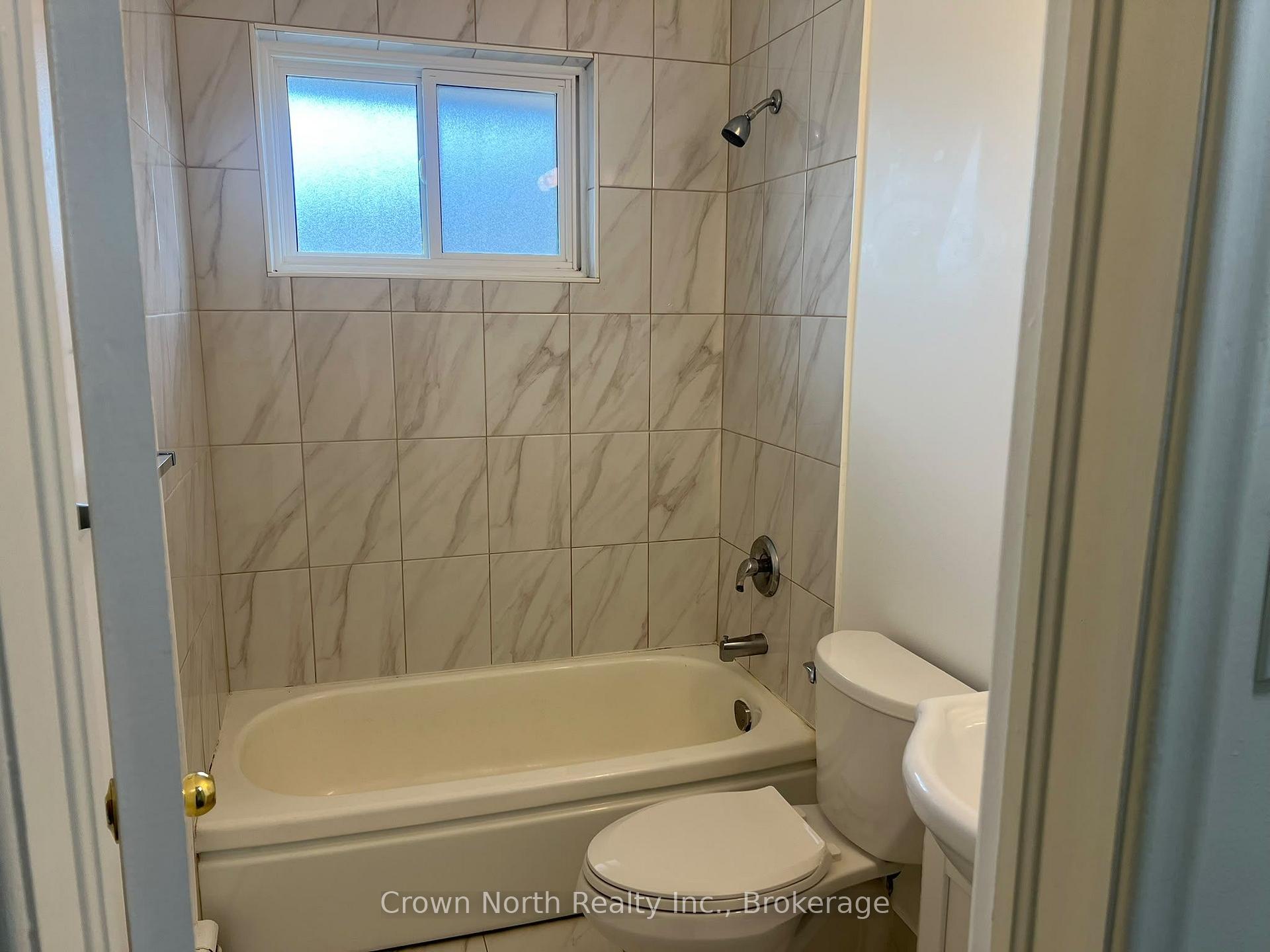 Photo 4 of Unit 4, 239 Montrave Avenue, Oshawa, Vanier — HOMEH