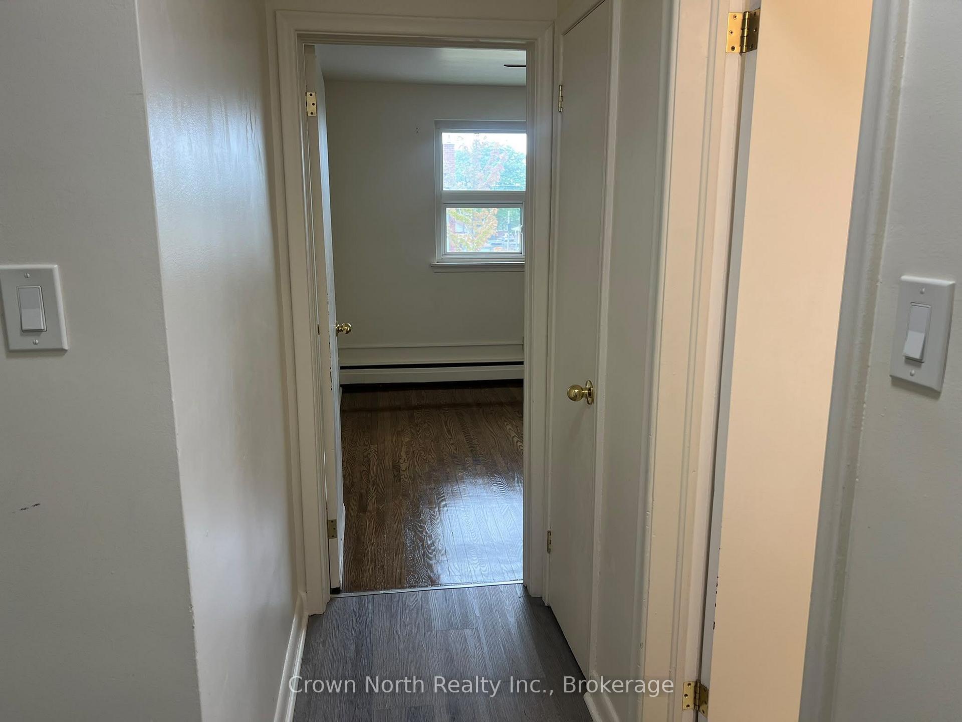 Photo 5 of Unit 4, 239 Montrave Avenue, Oshawa, Vanier — HOMEH