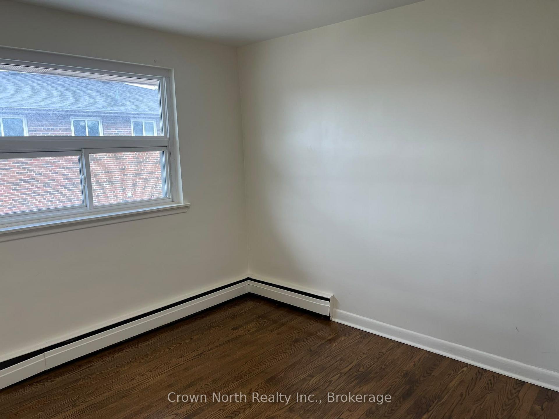 Photo 7 of Unit 4, 239 Montrave Avenue, Oshawa, Vanier — HOMEH