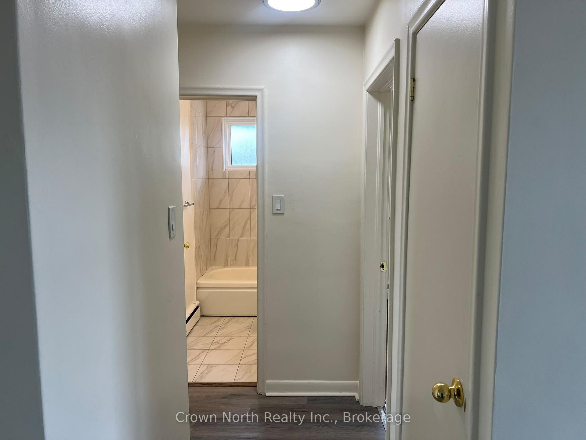 Photo 8 of Unit 4, 239 Montrave Avenue, Oshawa, Vanier — HOMEH