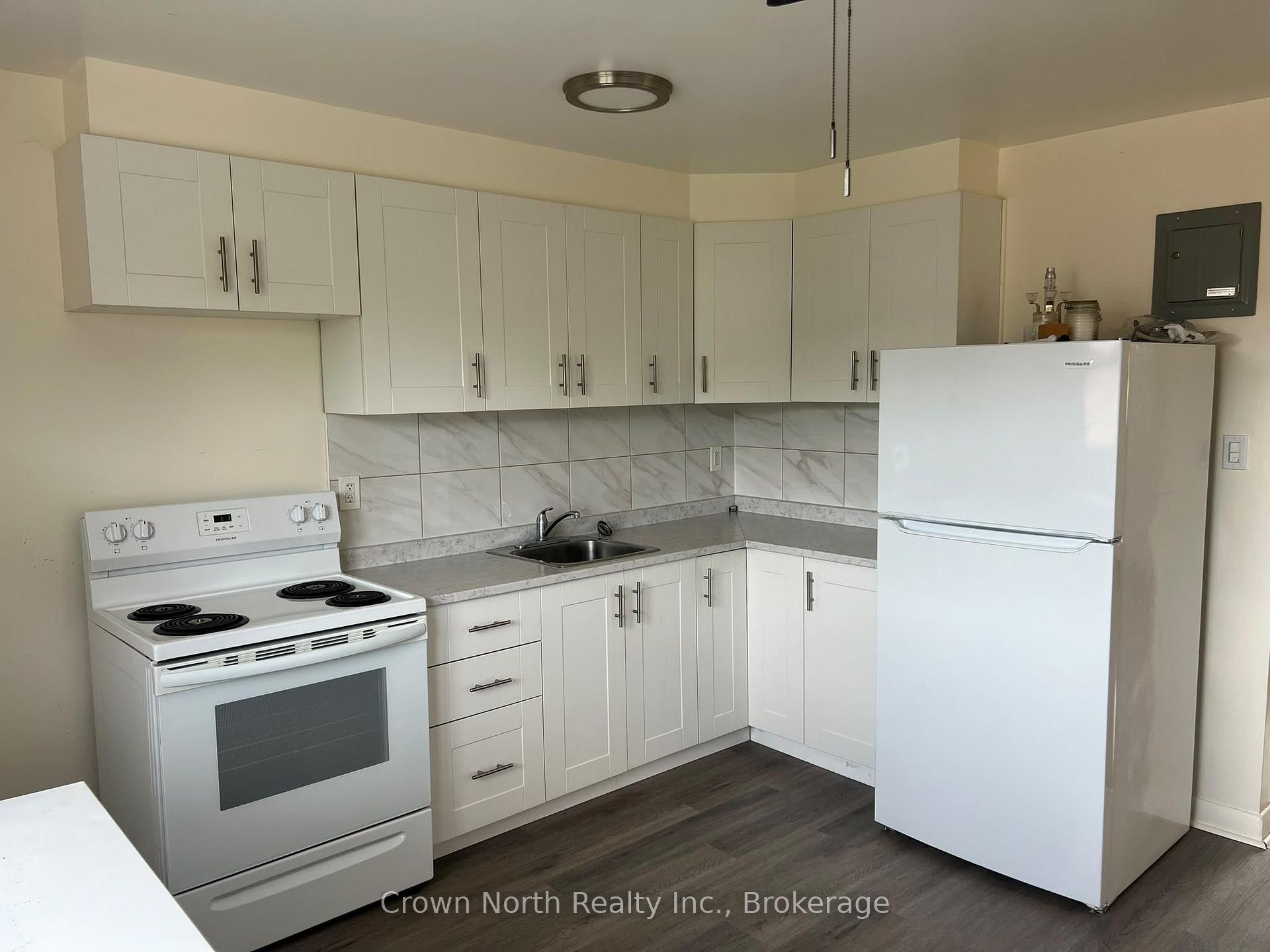 Photo 9 of Unit 4, 239 Montrave Avenue, Oshawa, Vanier — HOMEH