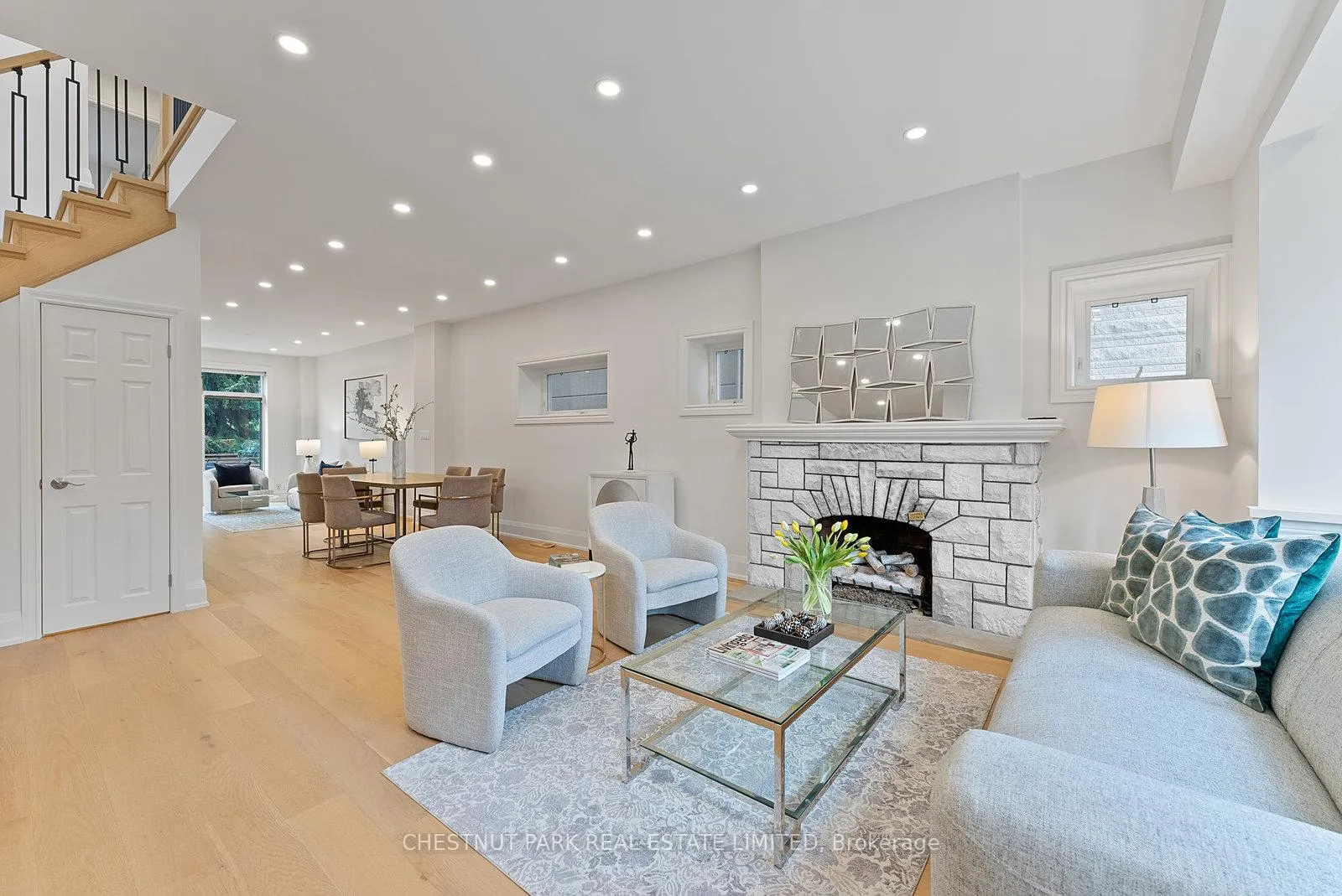 Photo 2 of 207 Glengarry Avenue, Toronto, Lawrence Park North — HOMEH