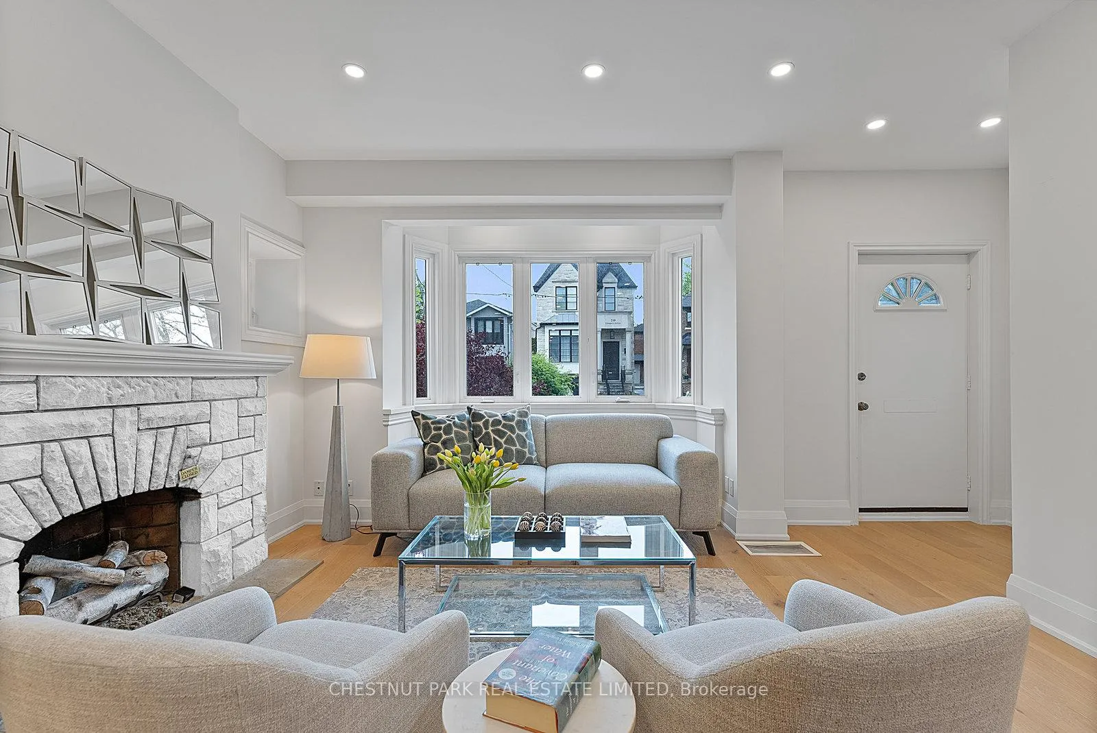 Photo 3 of 207 Glengarry Avenue, Toronto, Lawrence Park North — HOMEH