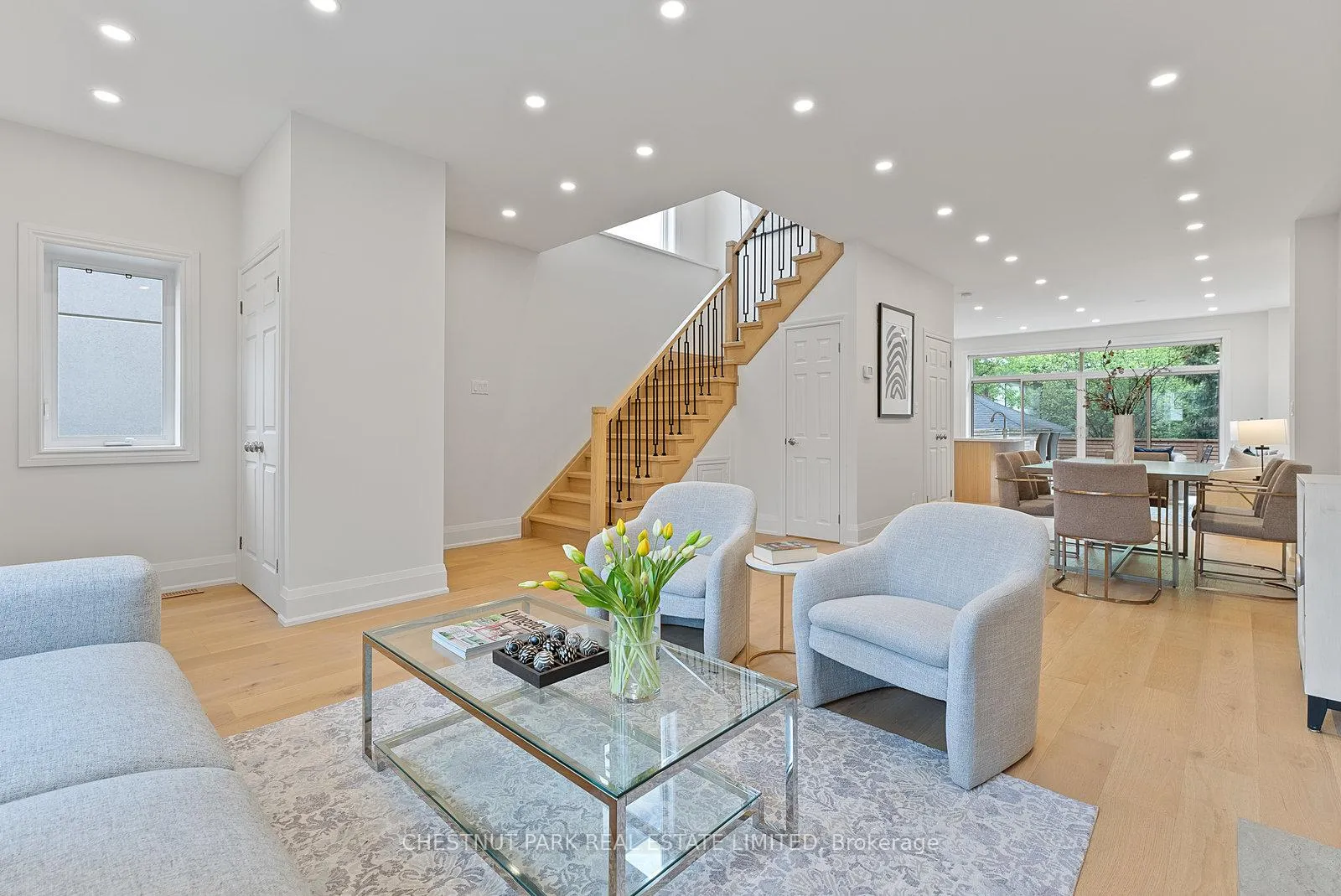 Photo 4 of 207 Glengarry Avenue, Toronto, Lawrence Park North — HOMEH
