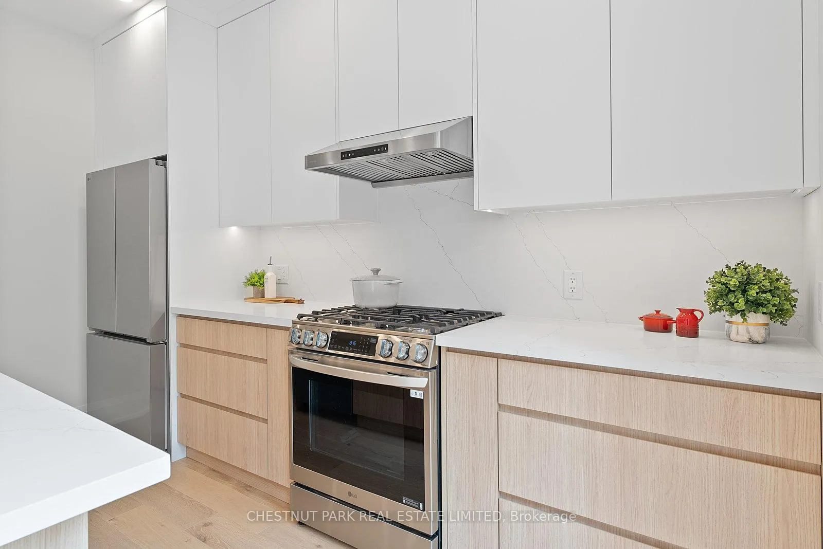 Photo 10 of 207 Glengarry Avenue, Toronto, Lawrence Park North — HOMEH