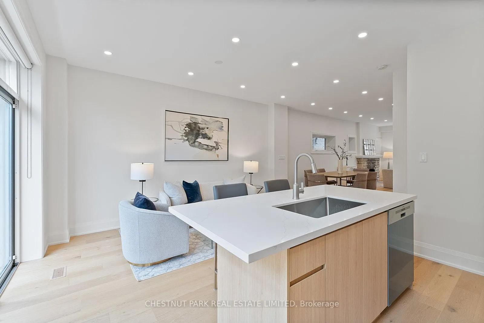 Photo 11 of 207 Glengarry Avenue, Toronto, Lawrence Park North — HOMEH