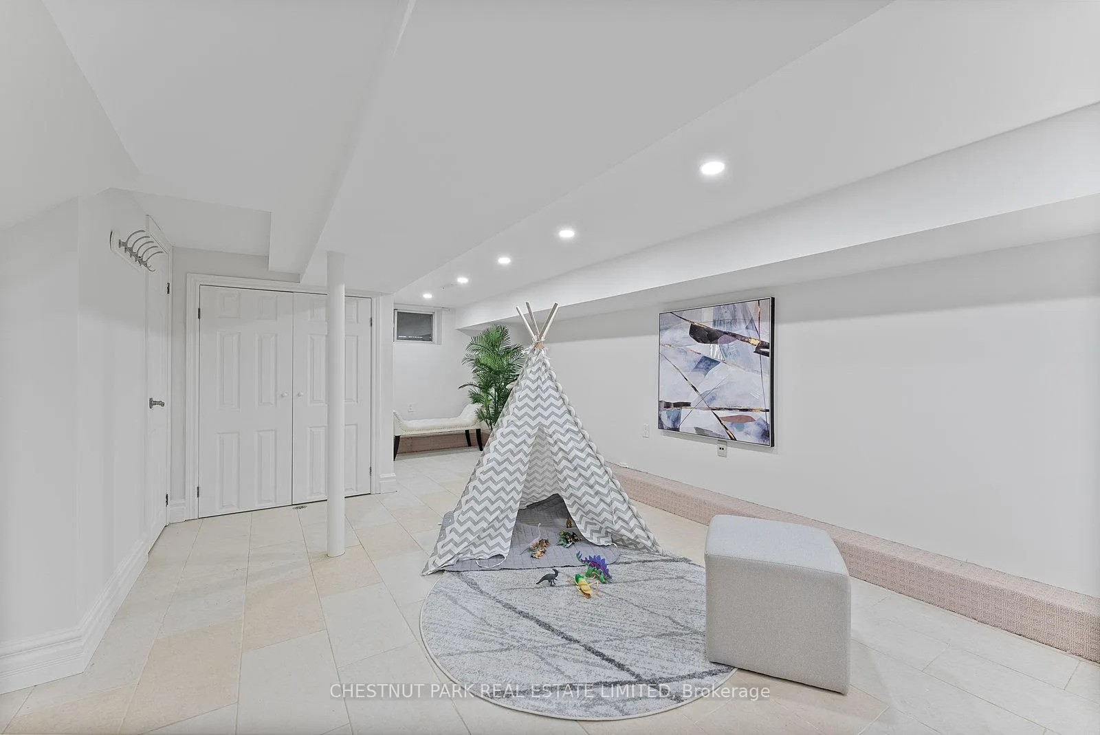 Photo 34 of 207 Glengarry Avenue, Toronto, Lawrence Park North — HOMEH