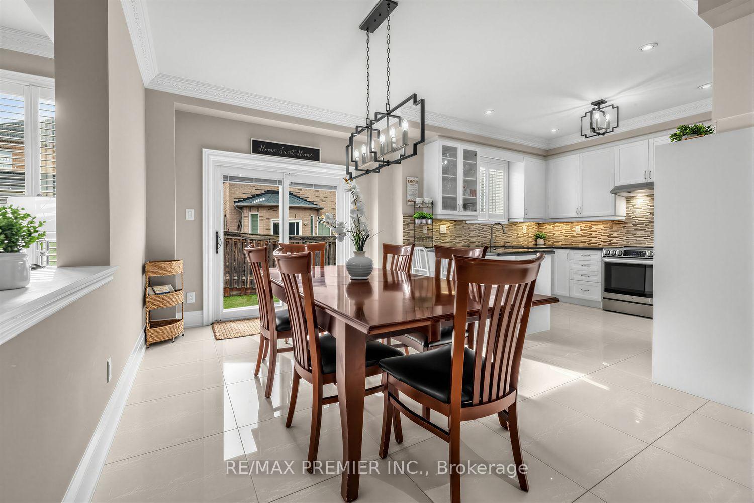 Photo 11 of 47 Berry Trail, Vaughan, Vellore Village — HOMEH