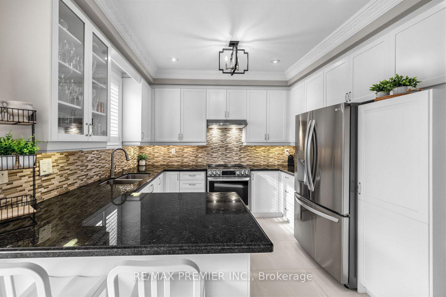 Photo 15 of 47 Berry Trail, Vaughan, Vellore Village — HOMEH