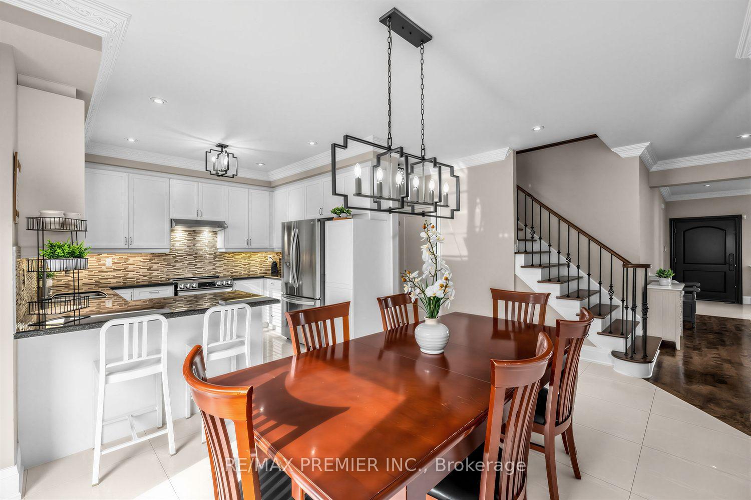 Photo 17 of 47 Berry Trail, Vaughan, Vellore Village — HOMEH