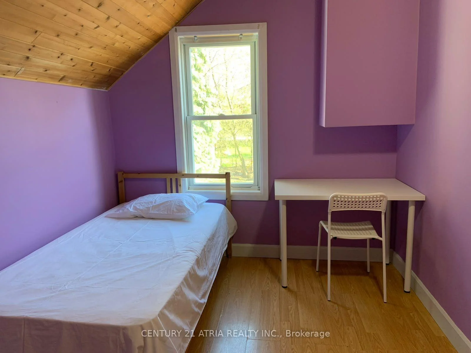 Photo 16 of 713 Chamberlain Street, Peterborough, Otonabee Ward 1 — HOMEH