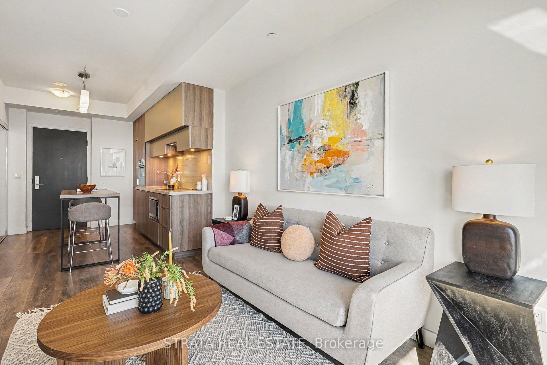Photo 3 of Unit 4610, 8 Eglinton Avenue E, Toronto, Mount Pleasant West — HOMEH