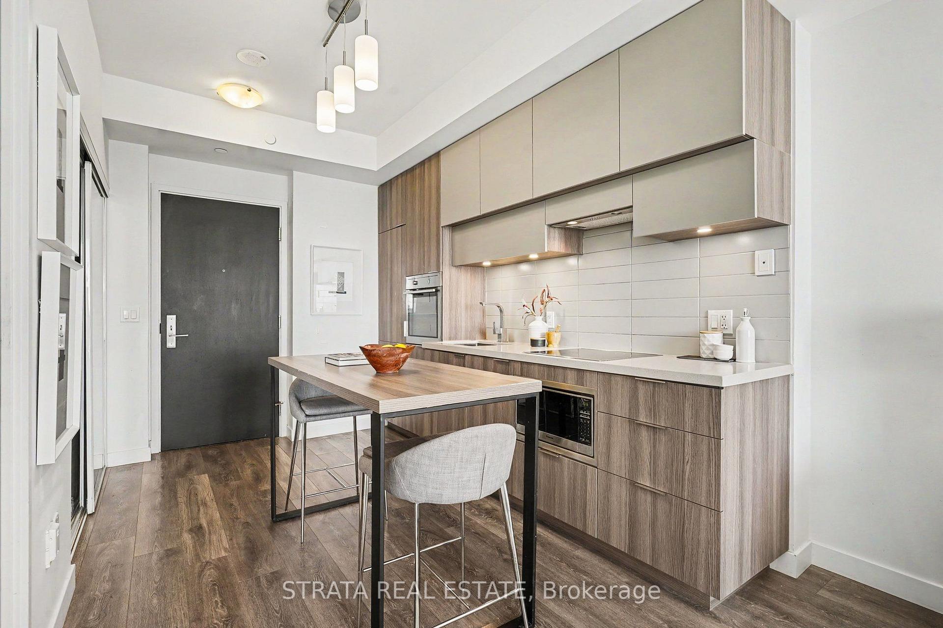 Photo 9 of Unit 4610, 8 Eglinton Avenue E, Toronto, Mount Pleasant West — HOMEH