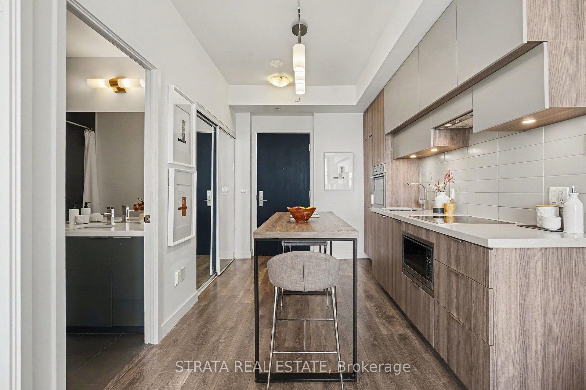 Photo 10 of Unit 4610, 8 Eglinton Avenue E, Toronto, Mount Pleasant West — HOMEH