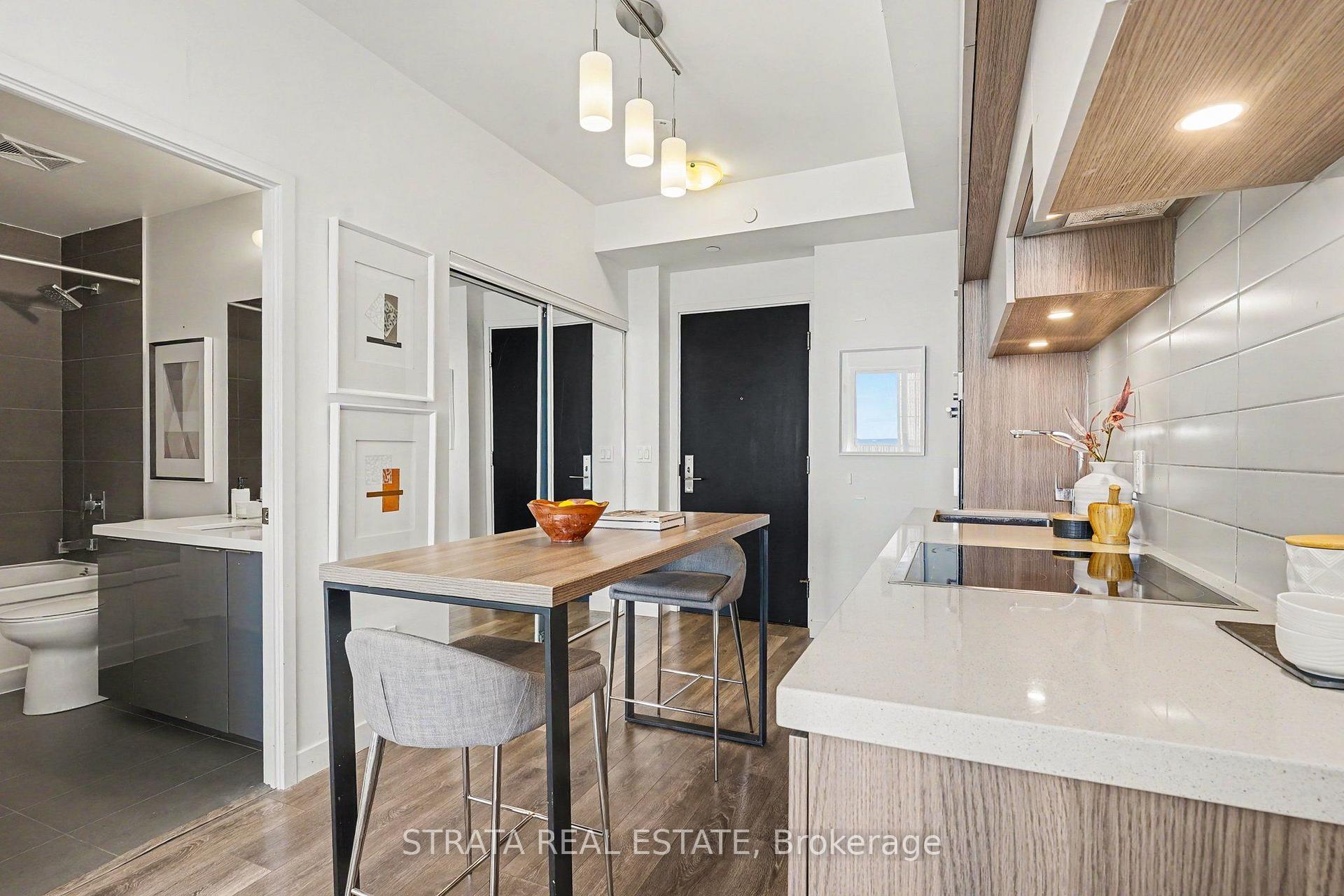 Photo 11 of Unit 4610, 8 Eglinton Avenue E, Toronto, Mount Pleasant West — HOMEH