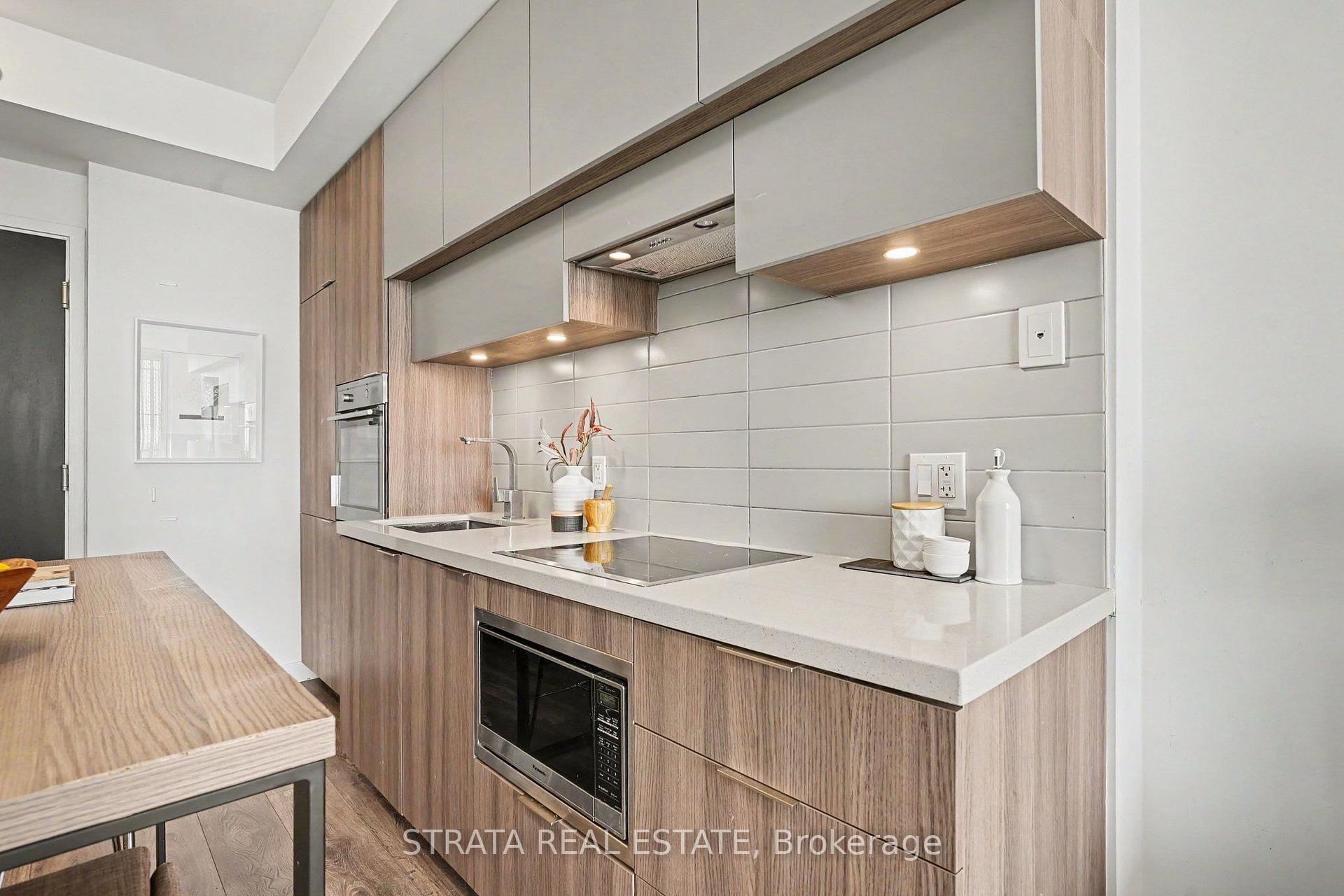 Photo 12 of Unit 4610, 8 Eglinton Avenue E, Toronto, Mount Pleasant West — HOMEH