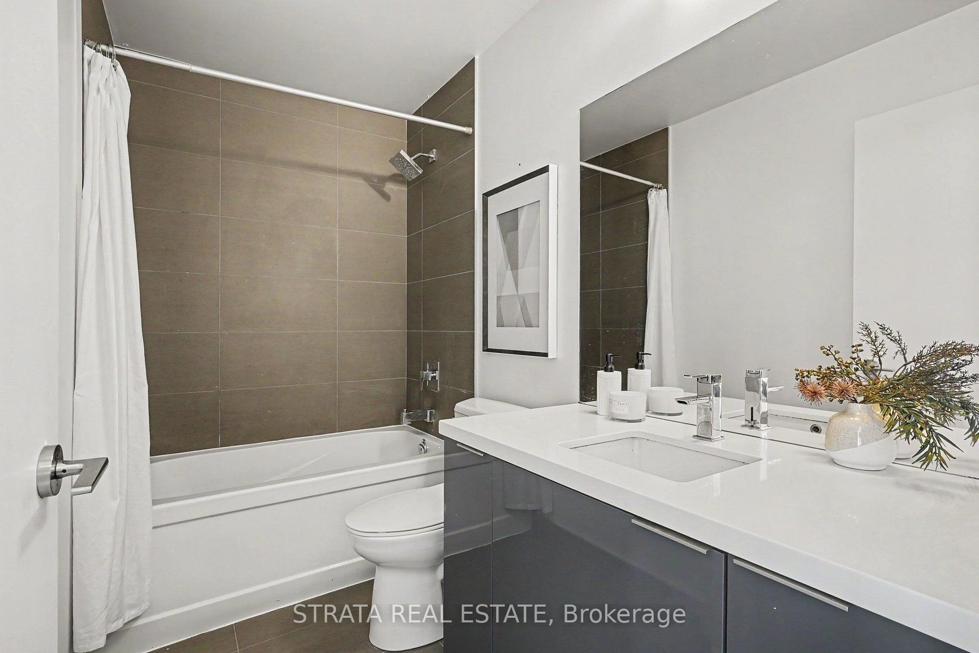 Photo 15 of Unit 4610, 8 Eglinton Avenue E, Toronto, Mount Pleasant West — HOMEH