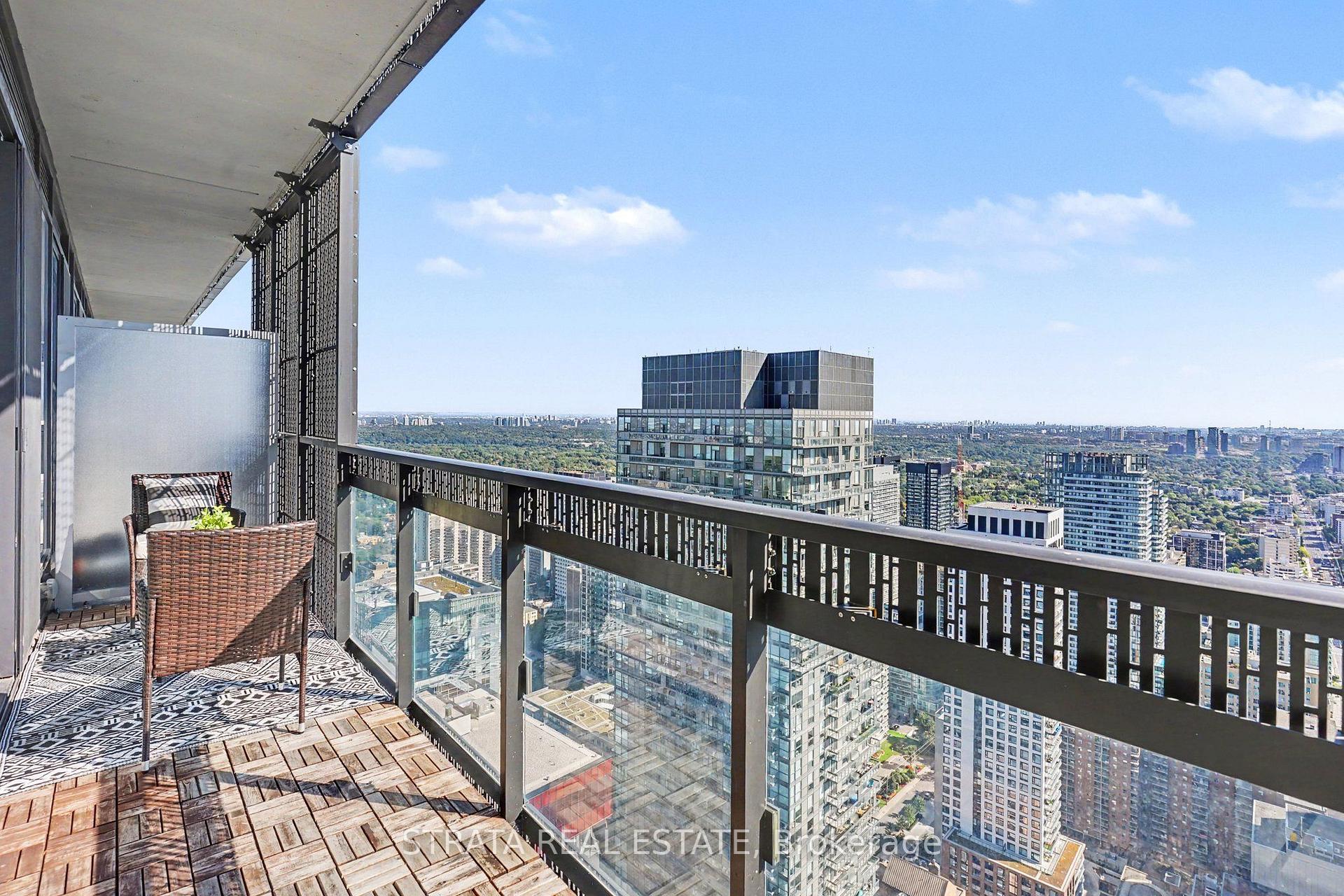 Photo 17 of Unit 4610, 8 Eglinton Avenue E, Toronto, Mount Pleasant West — HOMEH