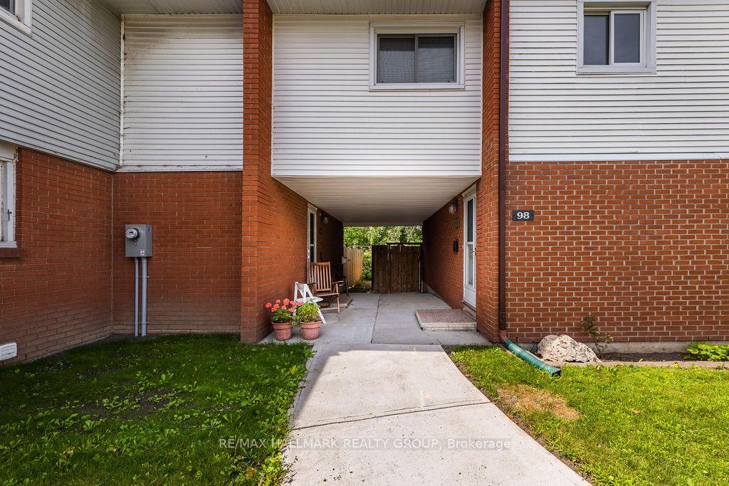 Photo 2 of Unit 98, 1045 Morrison Drive, Ottawa, Redwood Park — HOMEH